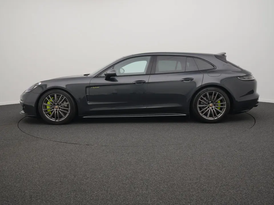 Porsche Panamera 4 E-Hybrid Platinum Edition