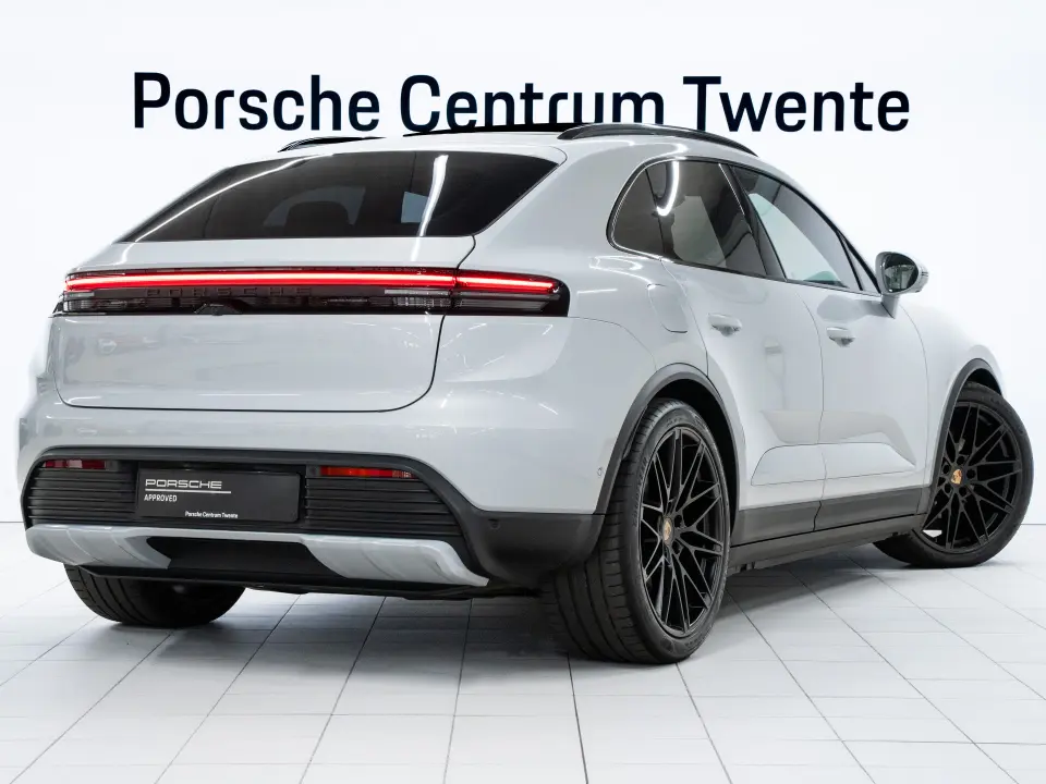 Porsche Macan 4