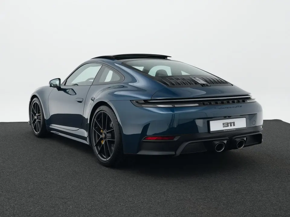 Porsche 911 Carrera 4 GTS