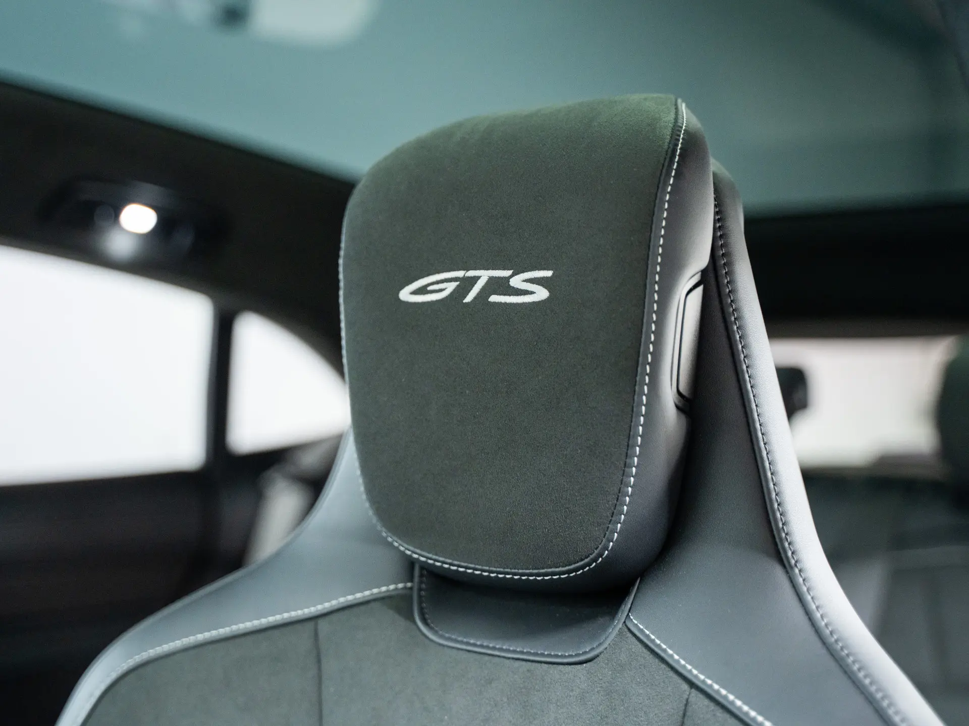 Taycan GTS Sport Turismo