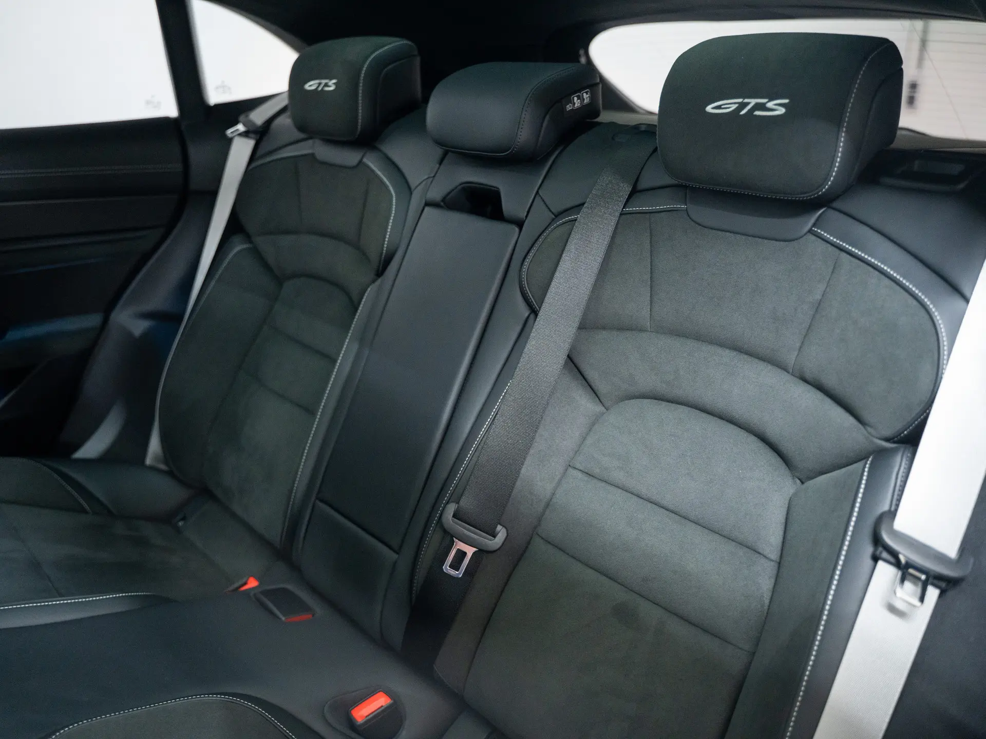 Taycan GTS Sport Turismo