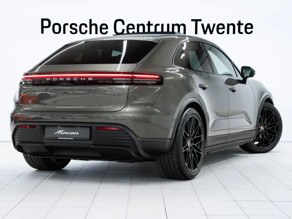 Porsche Macan 4