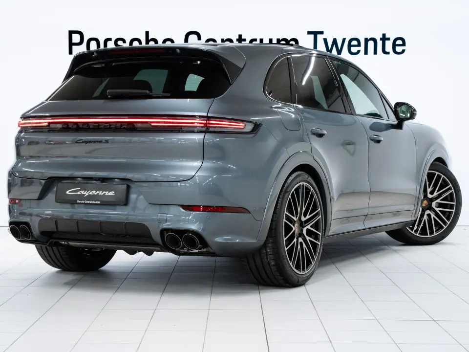 Porsche Cayenne S E-Hybrid Black Edition