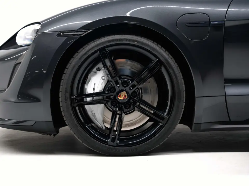 Taycan Turbo