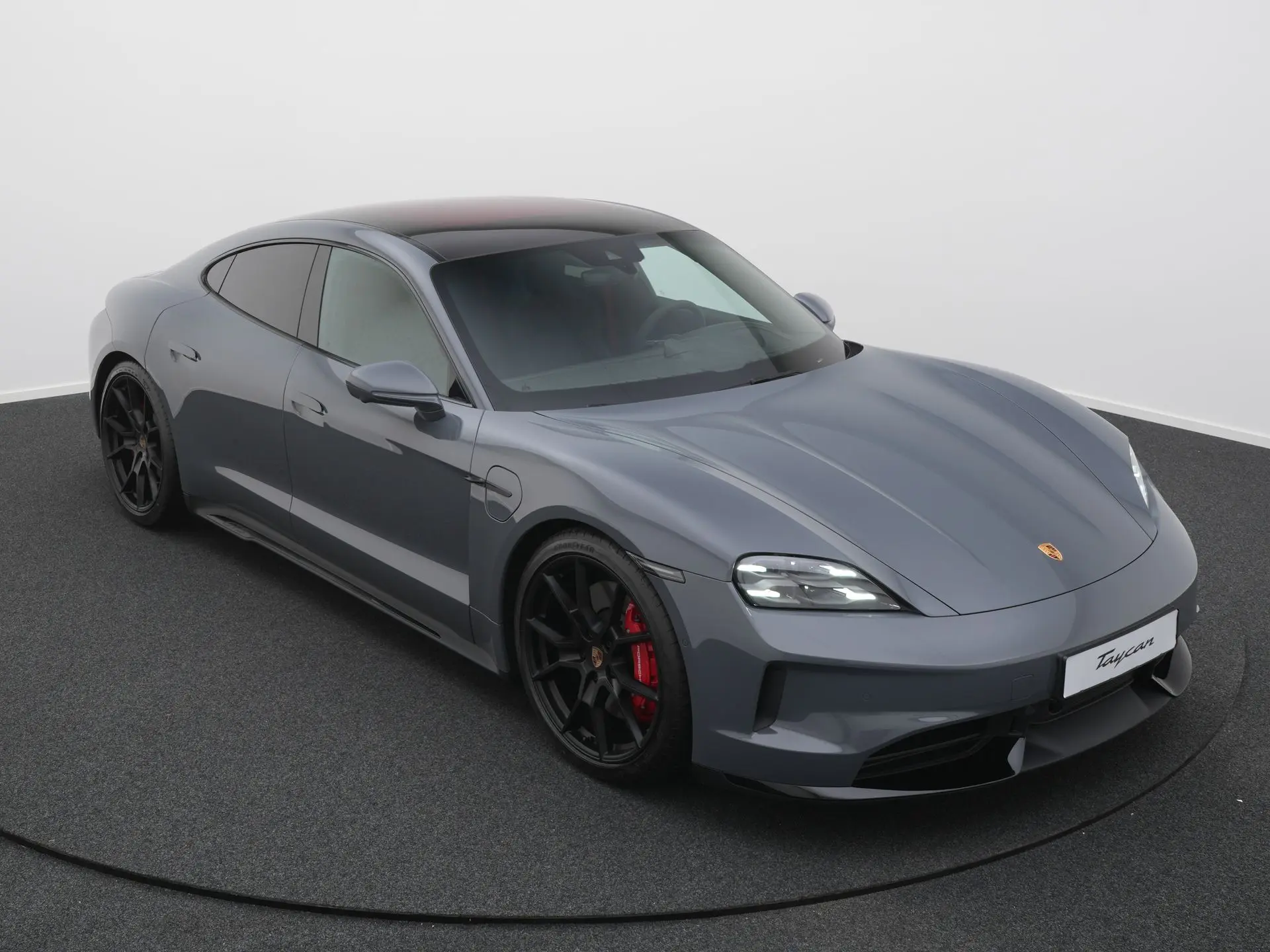 Taycan GTS