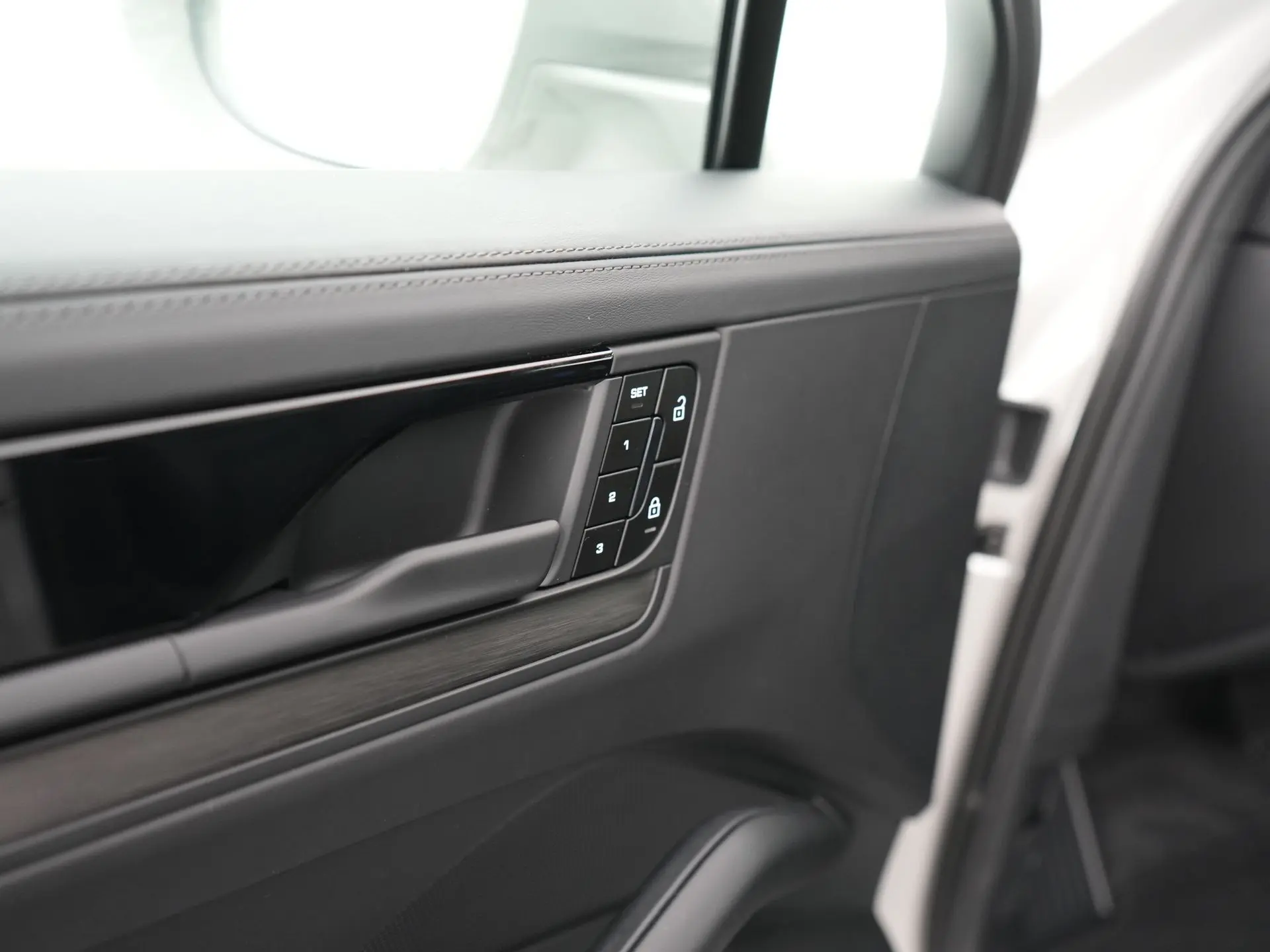 Cayenne E-Hybrid Black Edition Coupé