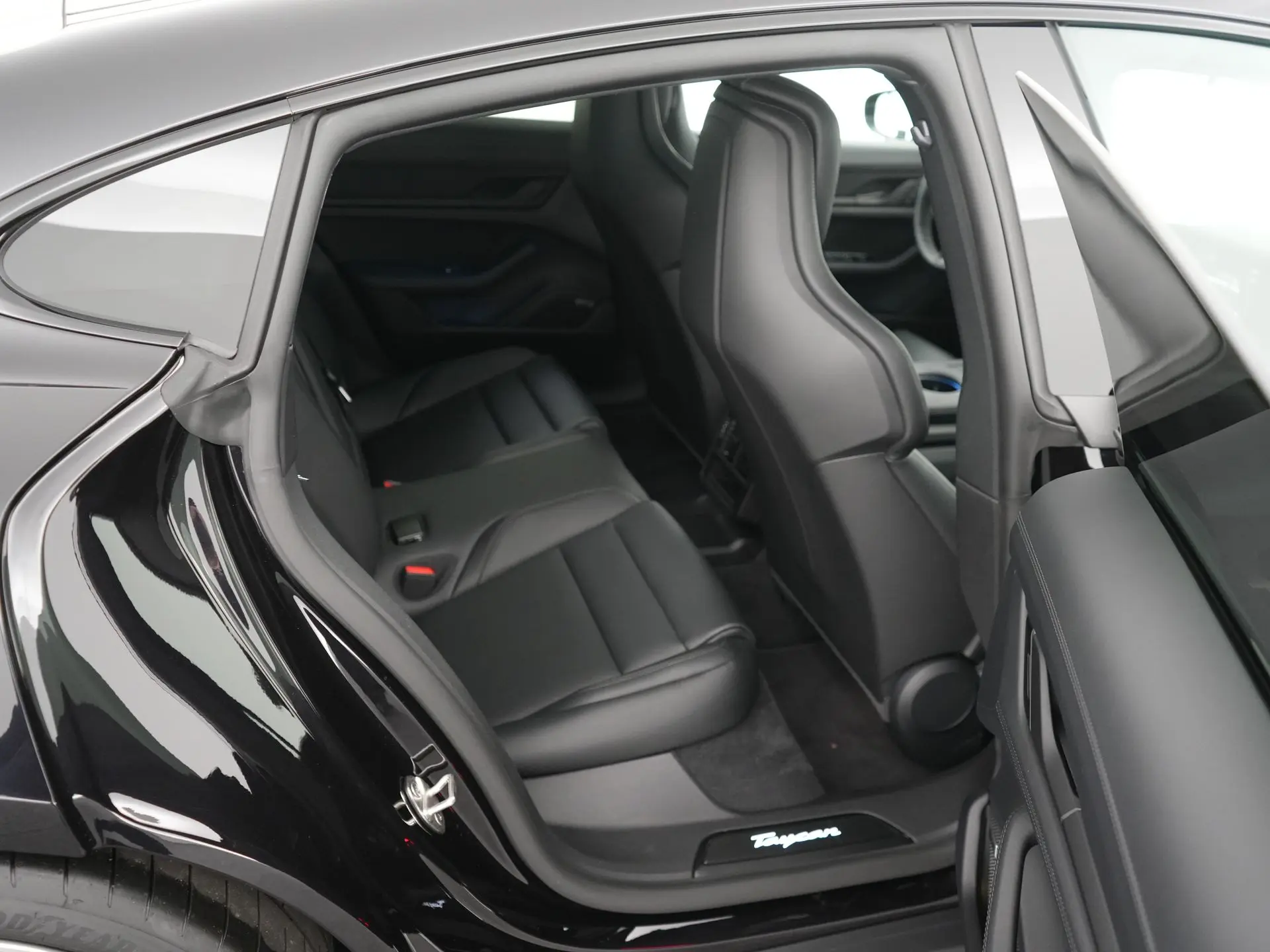 Taycan 4 Black Edition