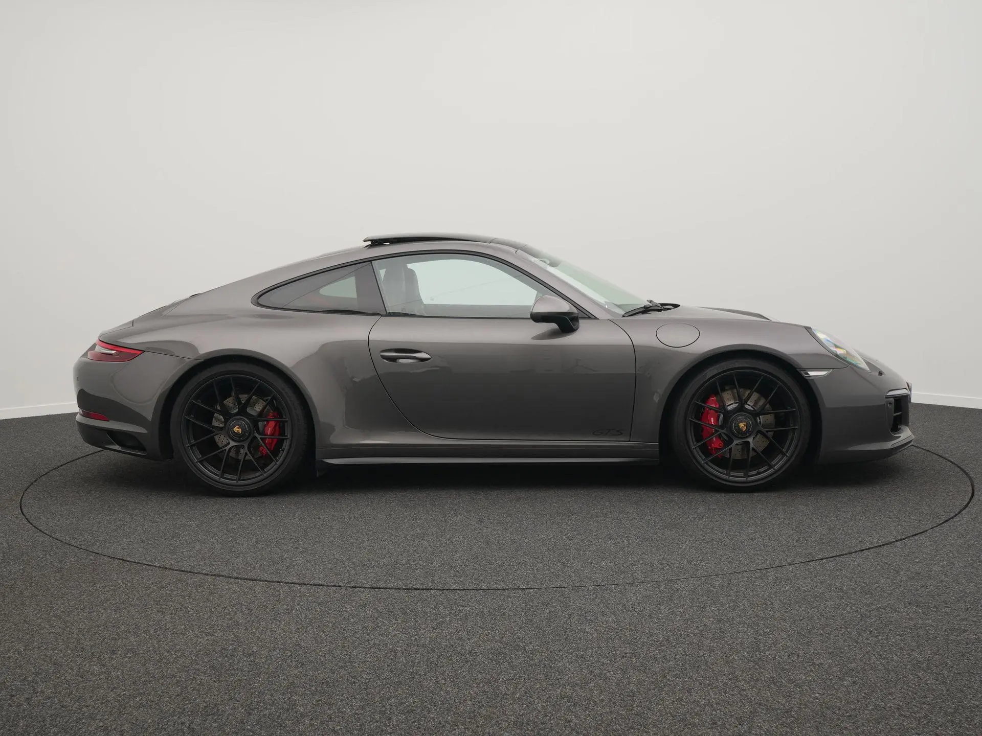 911 Carrera 4 GTS