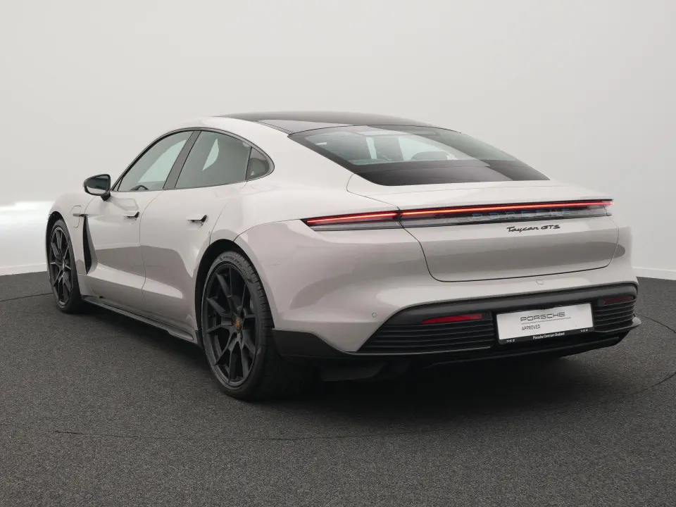 Porsche Taycan GTS