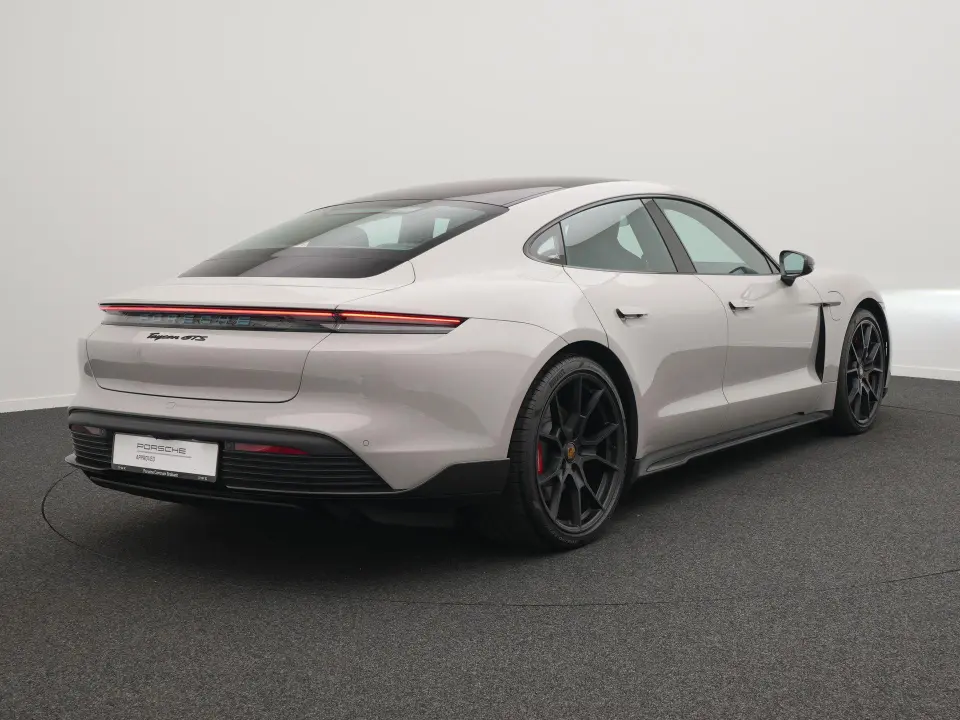 Taycan GTS