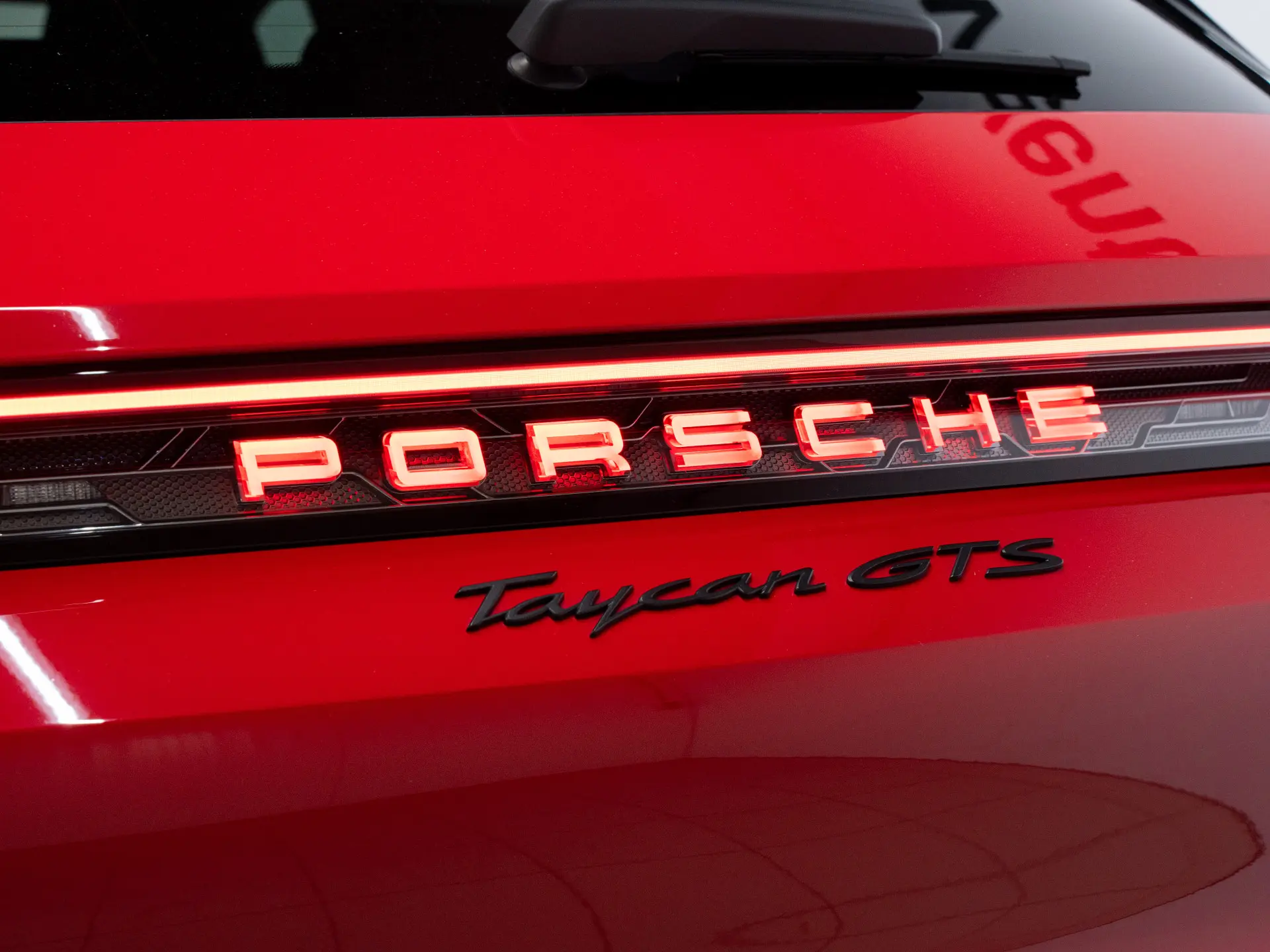 Taycan GTS Sport Turismo