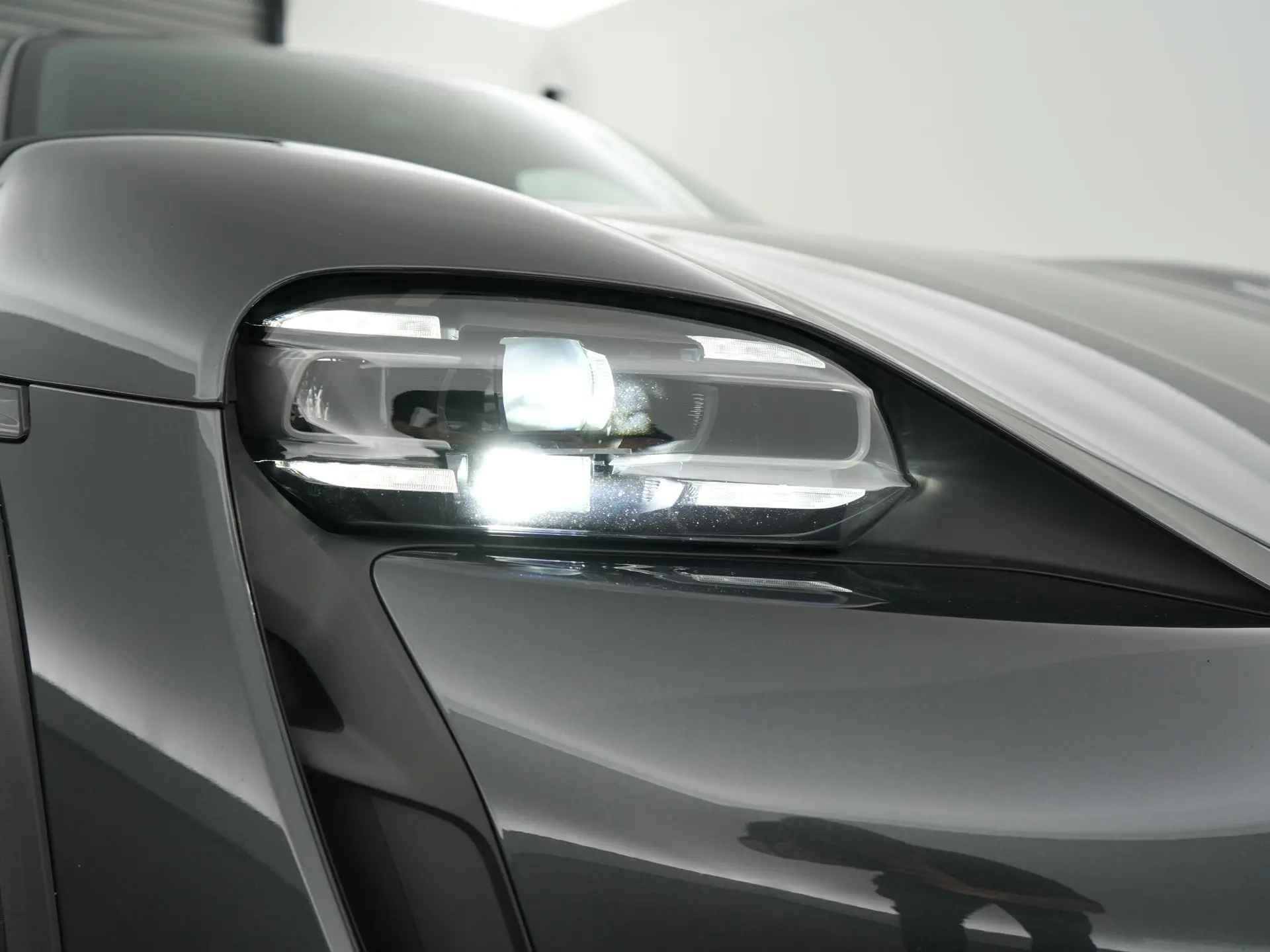 Taycan 4 Cross Turismo