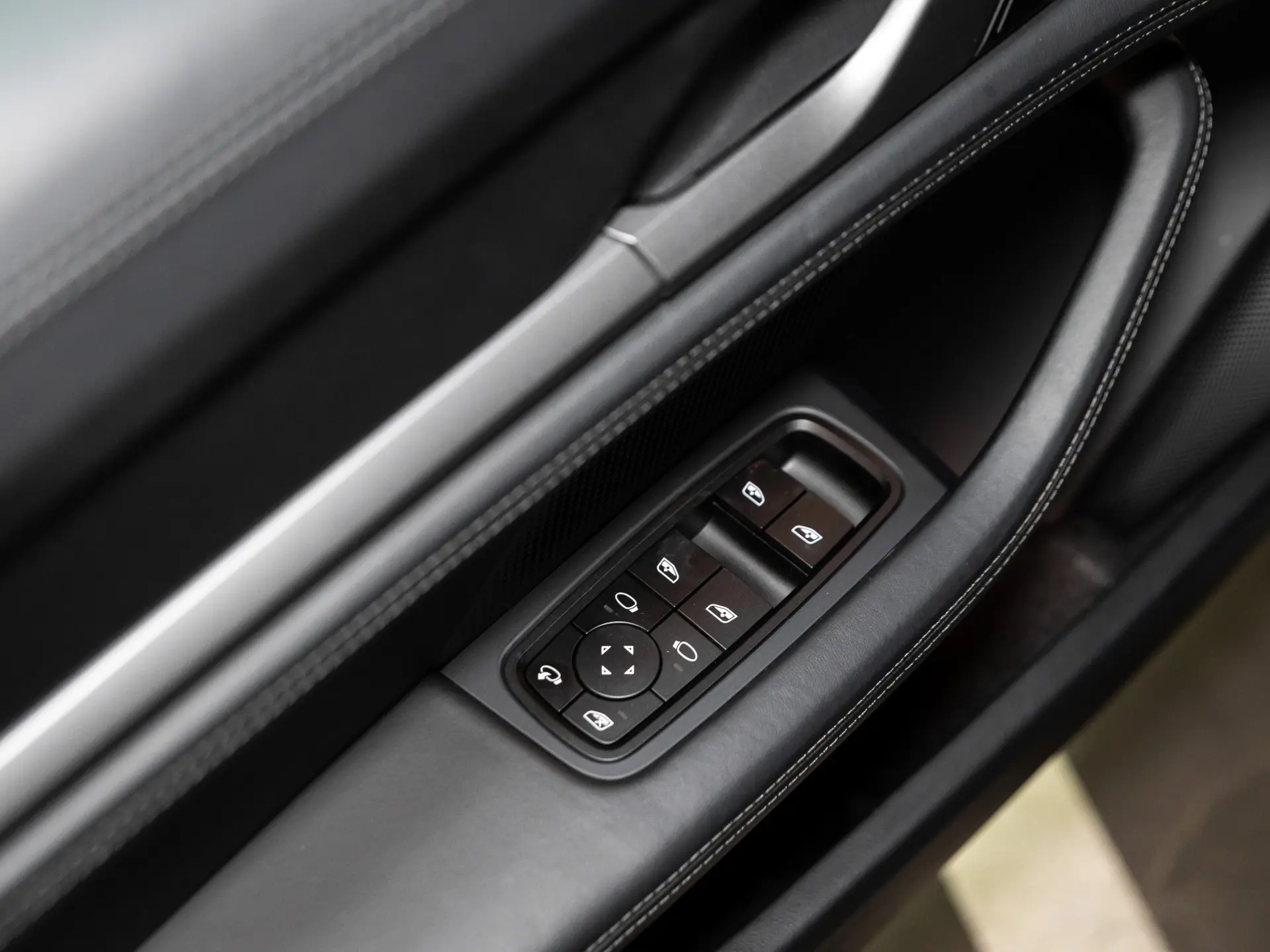 Taycan 4S Cross Turismo