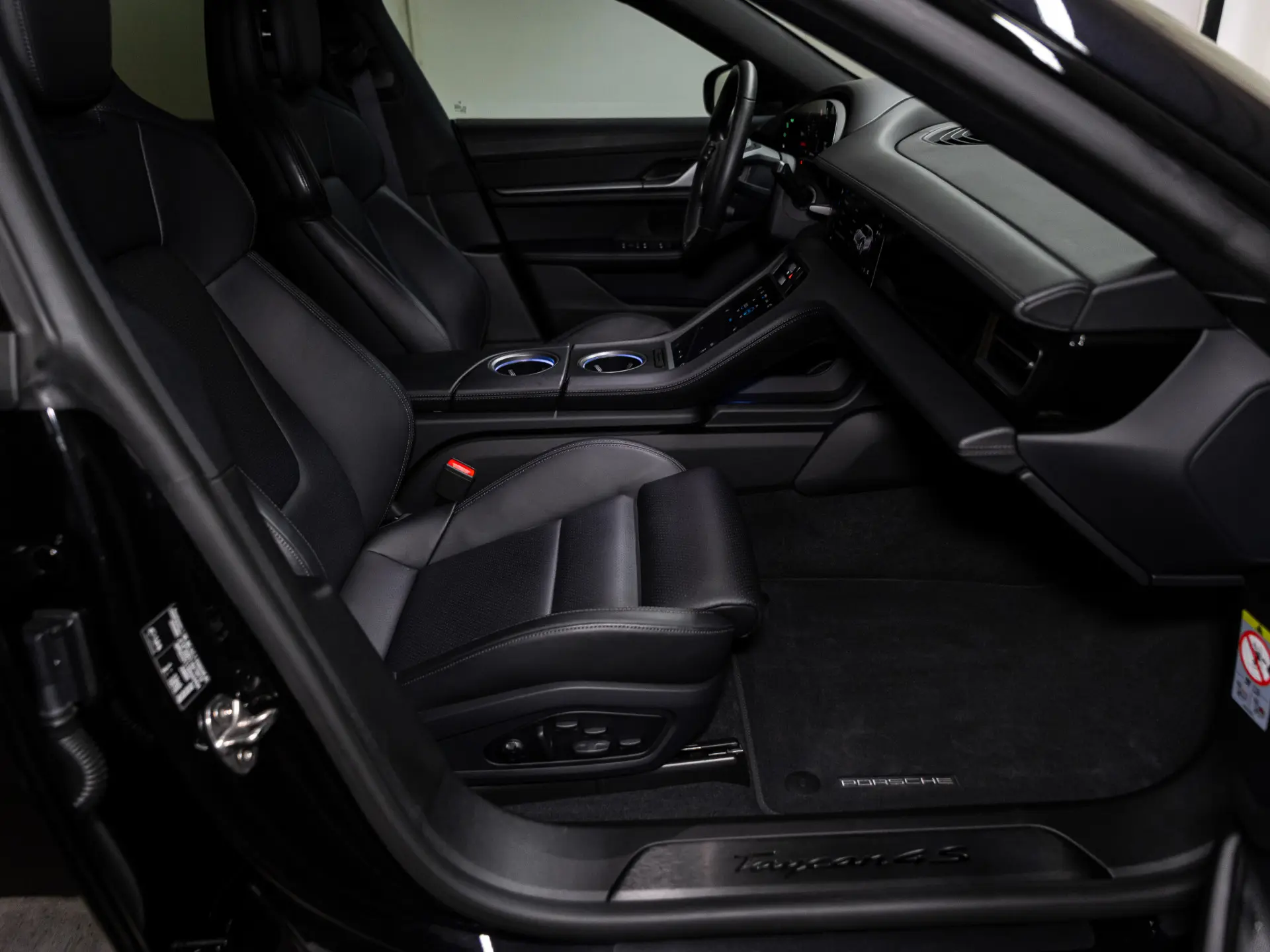 Taycan 4S Cross Turismo