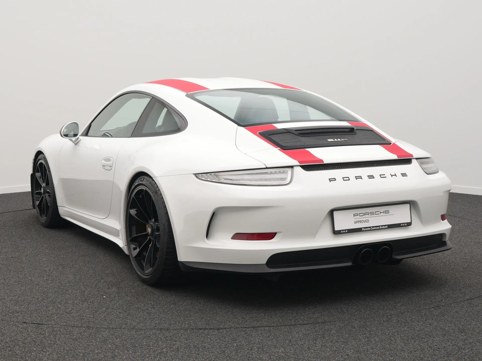 911 R