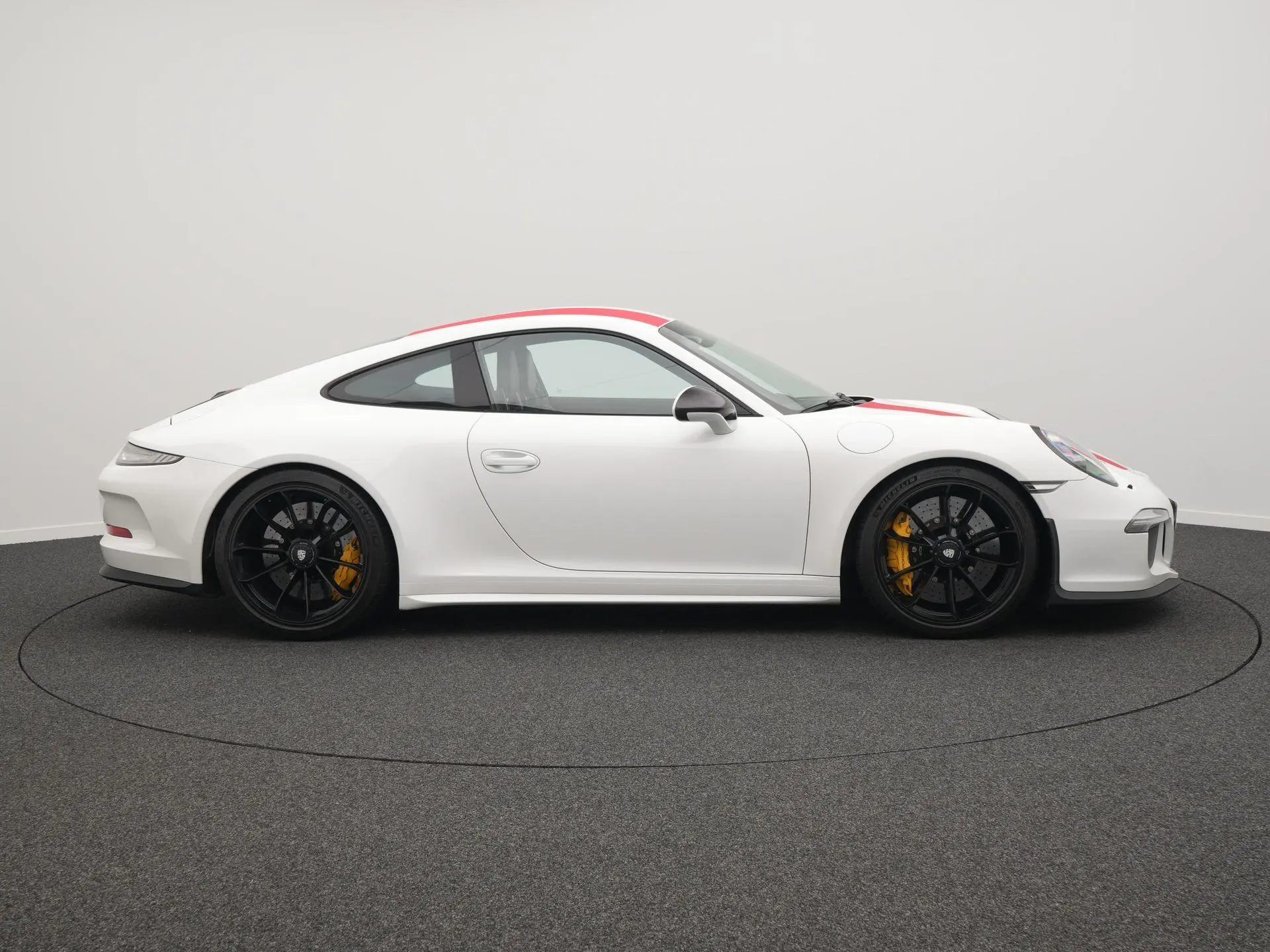911 R