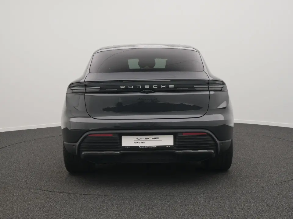Macan 4