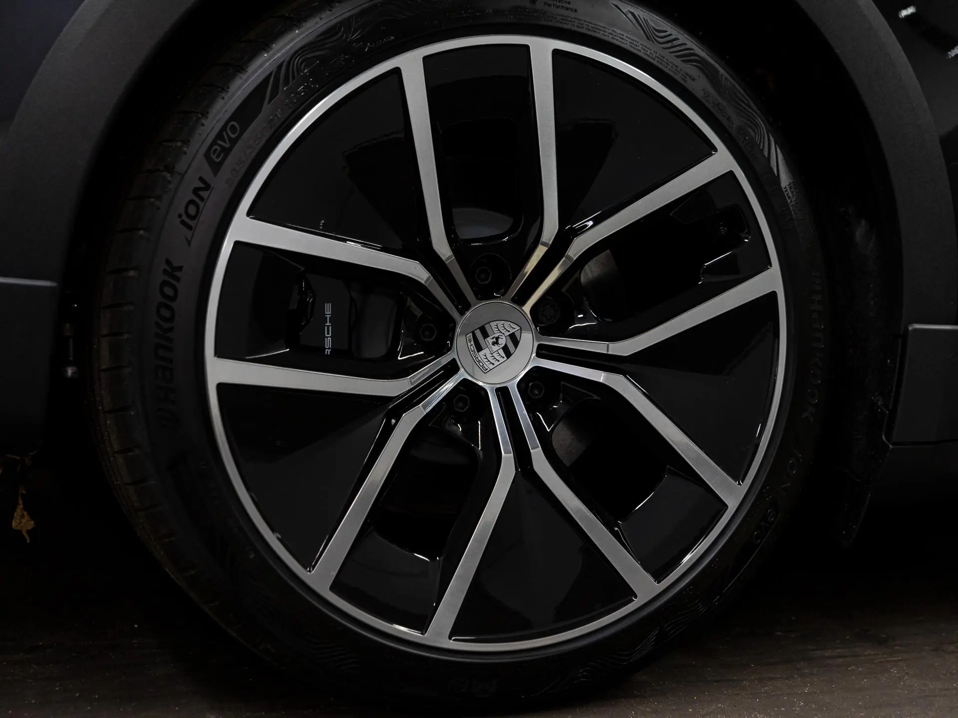 Taycan 4 Cross Turismo