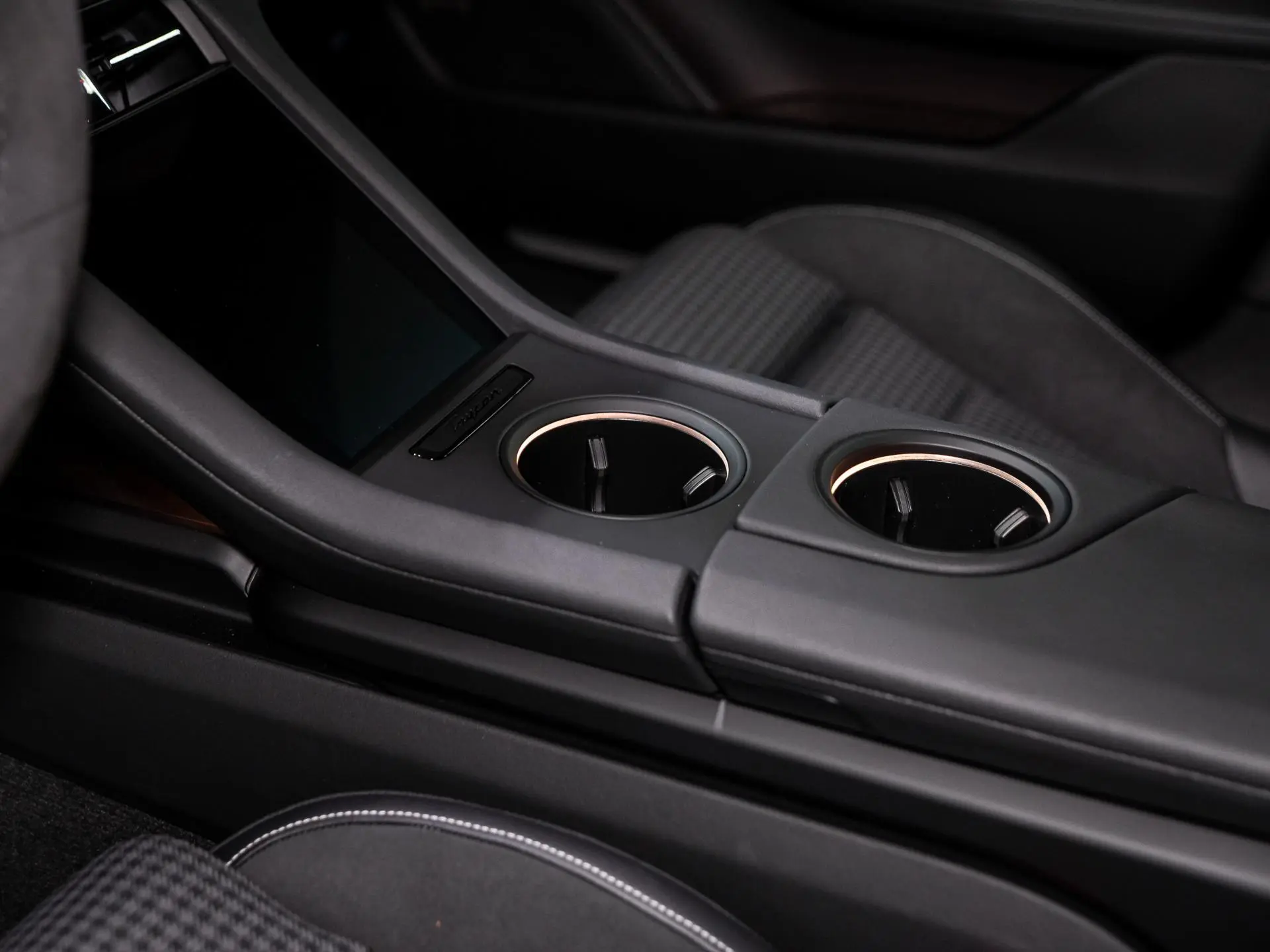 Taycan 4 Cross Turismo