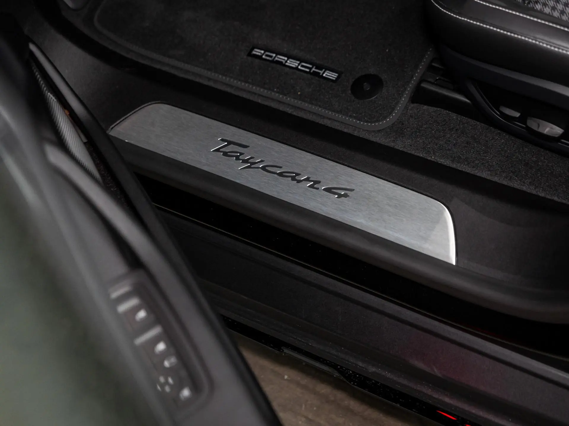 Taycan 4 Cross Turismo