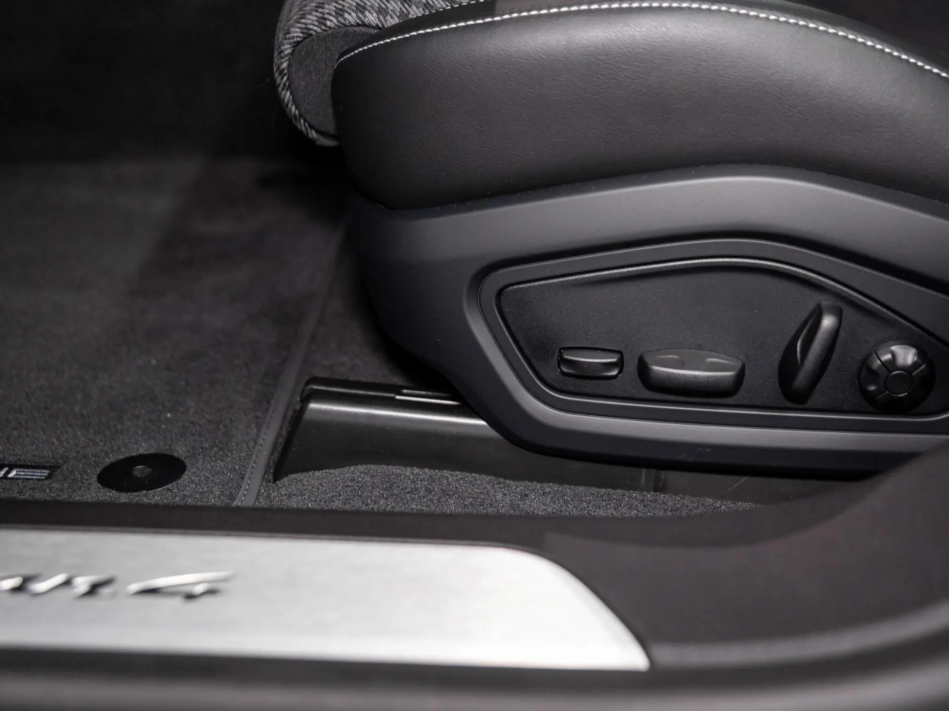 Taycan 4 Cross Turismo