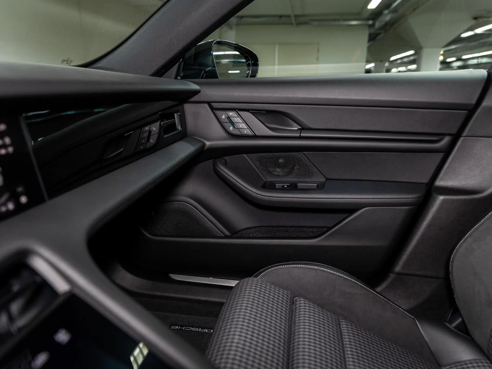 Taycan 4 Cross Turismo