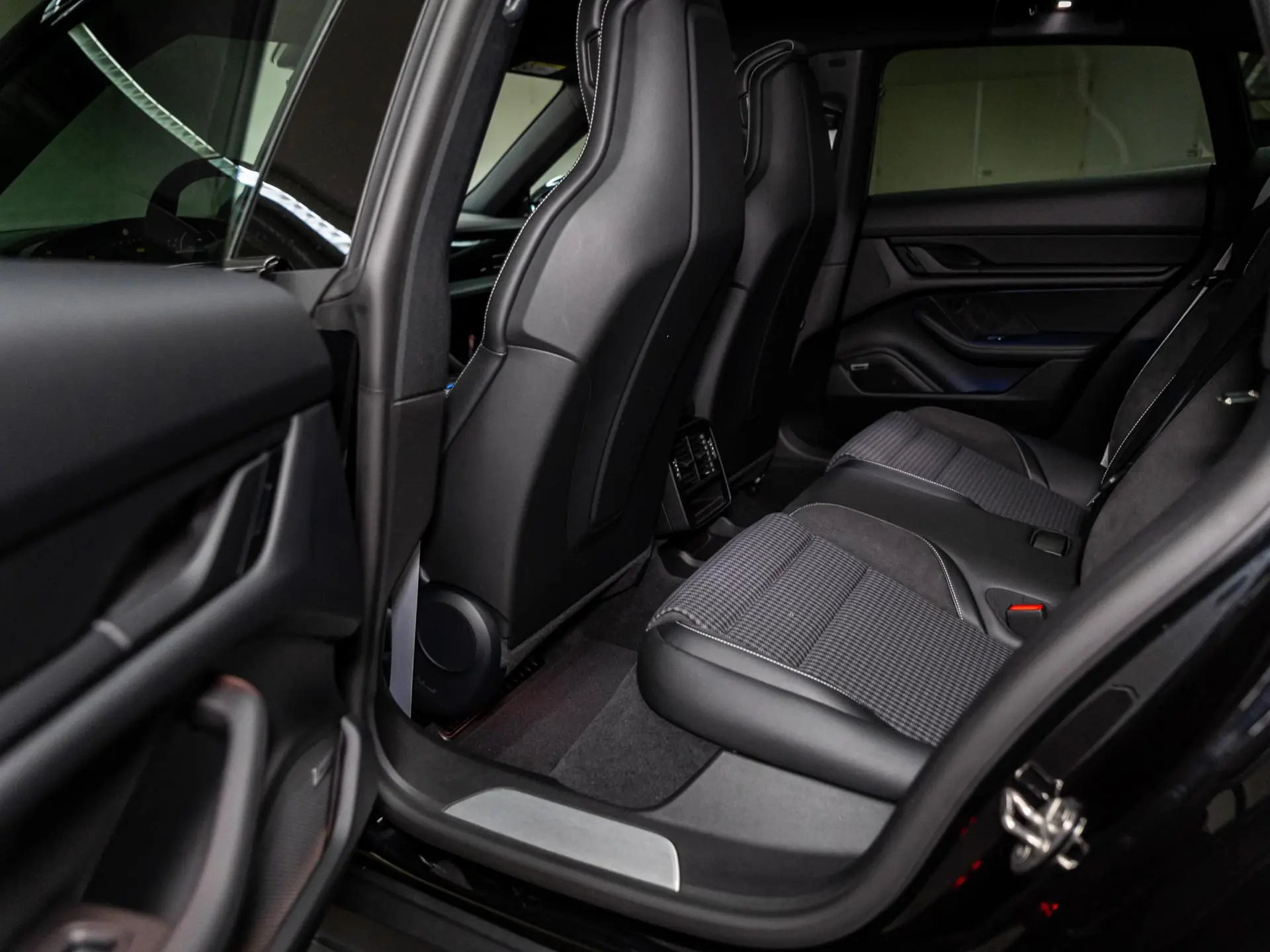 Taycan 4 Cross Turismo