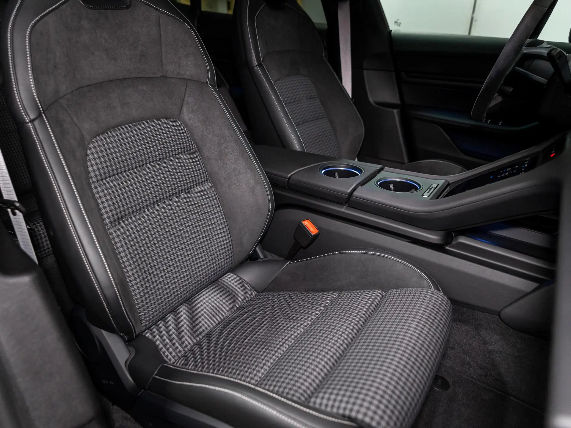 Taycan 4 Cross Turismo