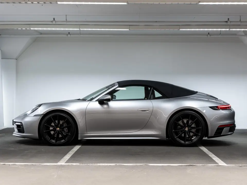 Porsche 911 Carrera Cabriolet MJ2020