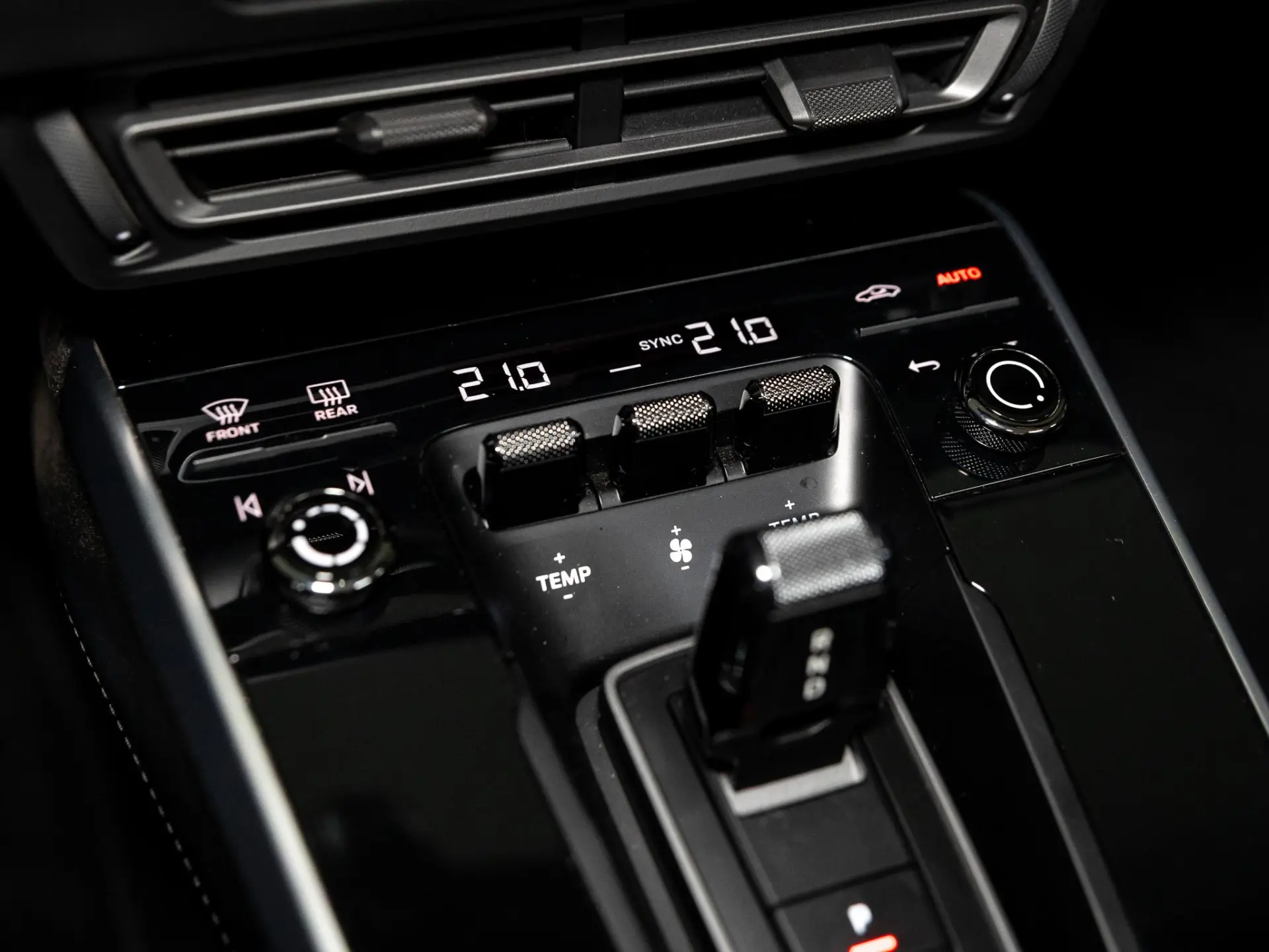 911 Carrera Cabriolet MJ2020