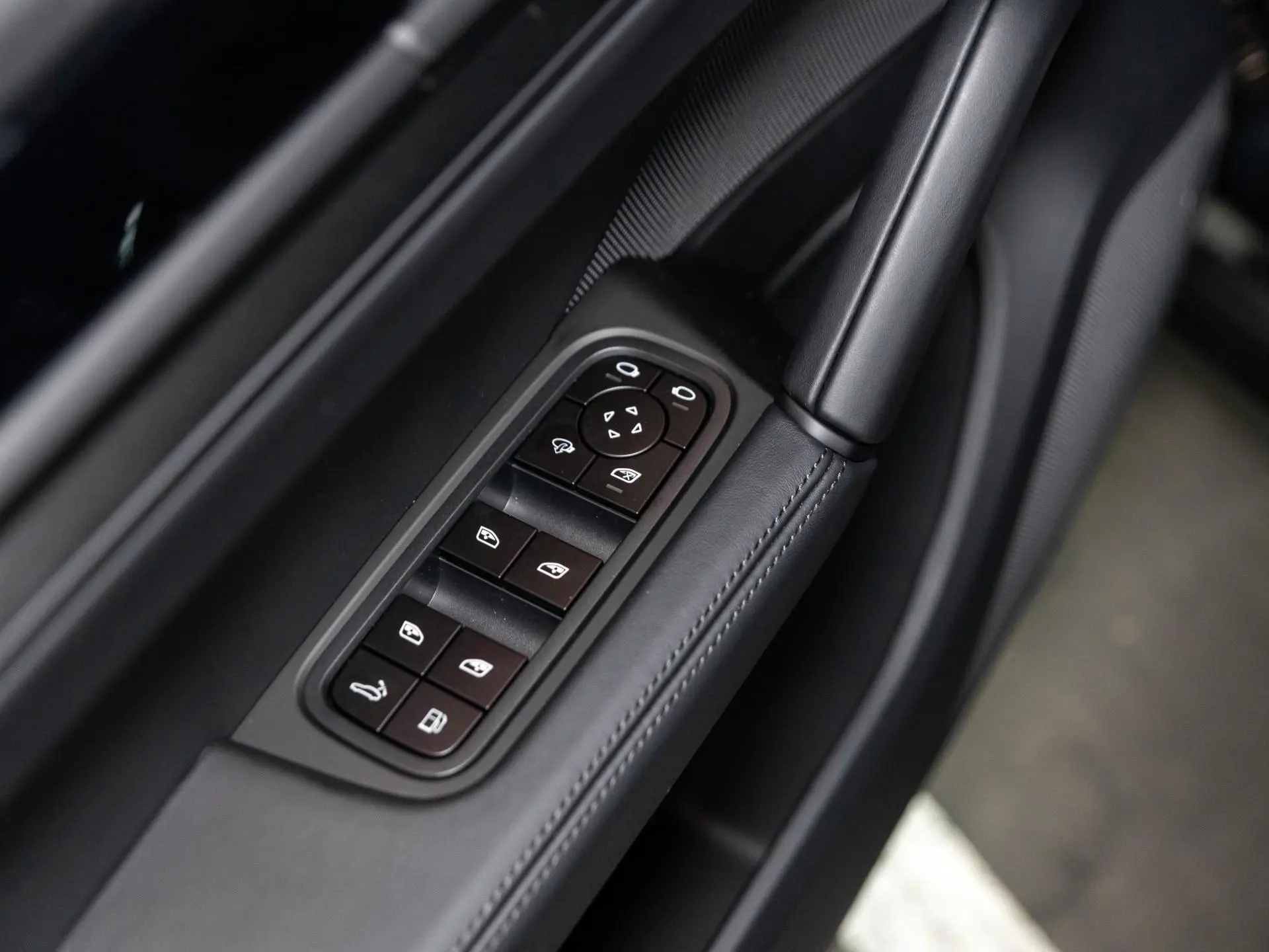 Cayenne E-Hybrid Black Edition Coupé