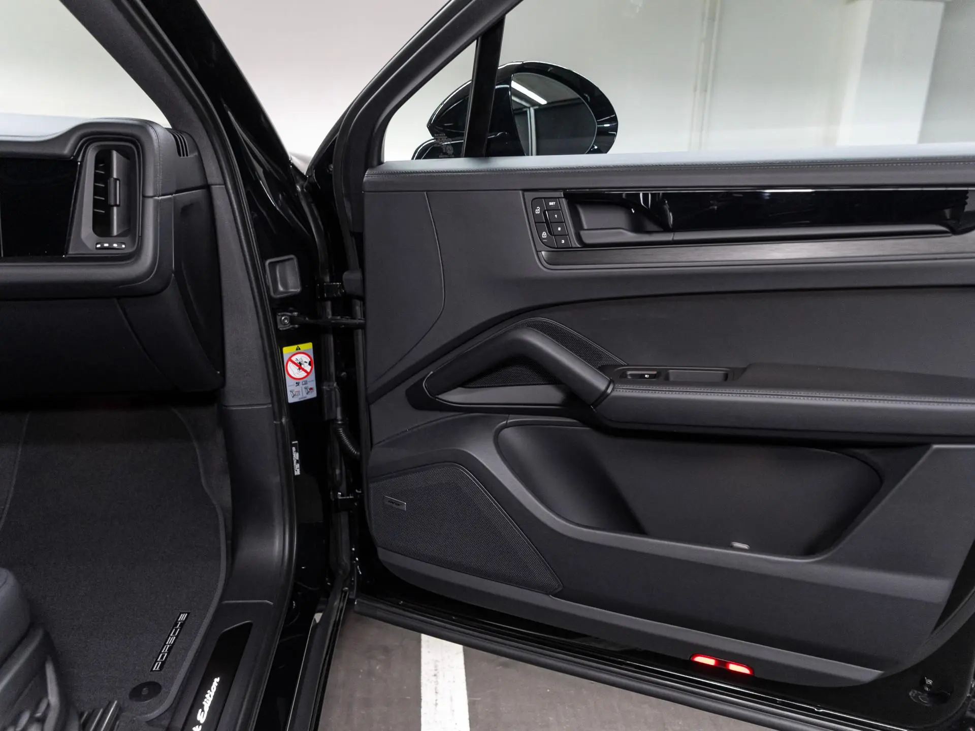 Cayenne E-Hybrid Black Edition Coupé