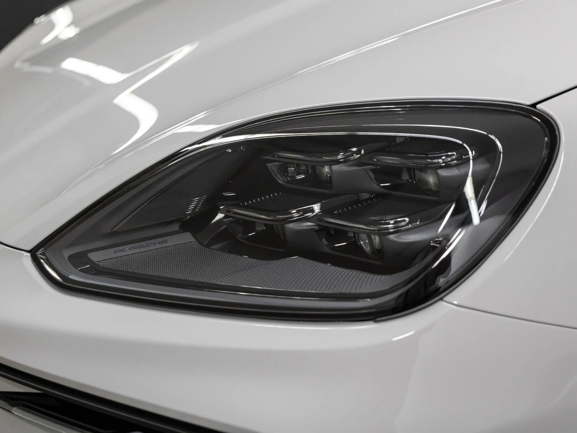 Cayenne E-Hybrid Black Edition Coupé