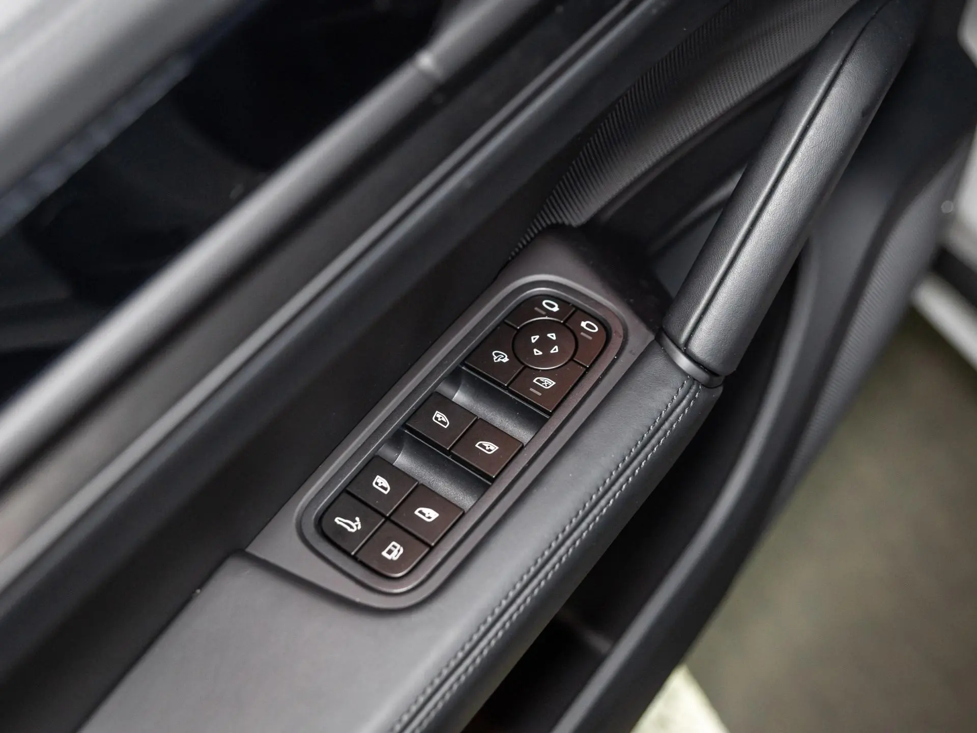 Cayenne E-Hybrid Black Edition Coupé