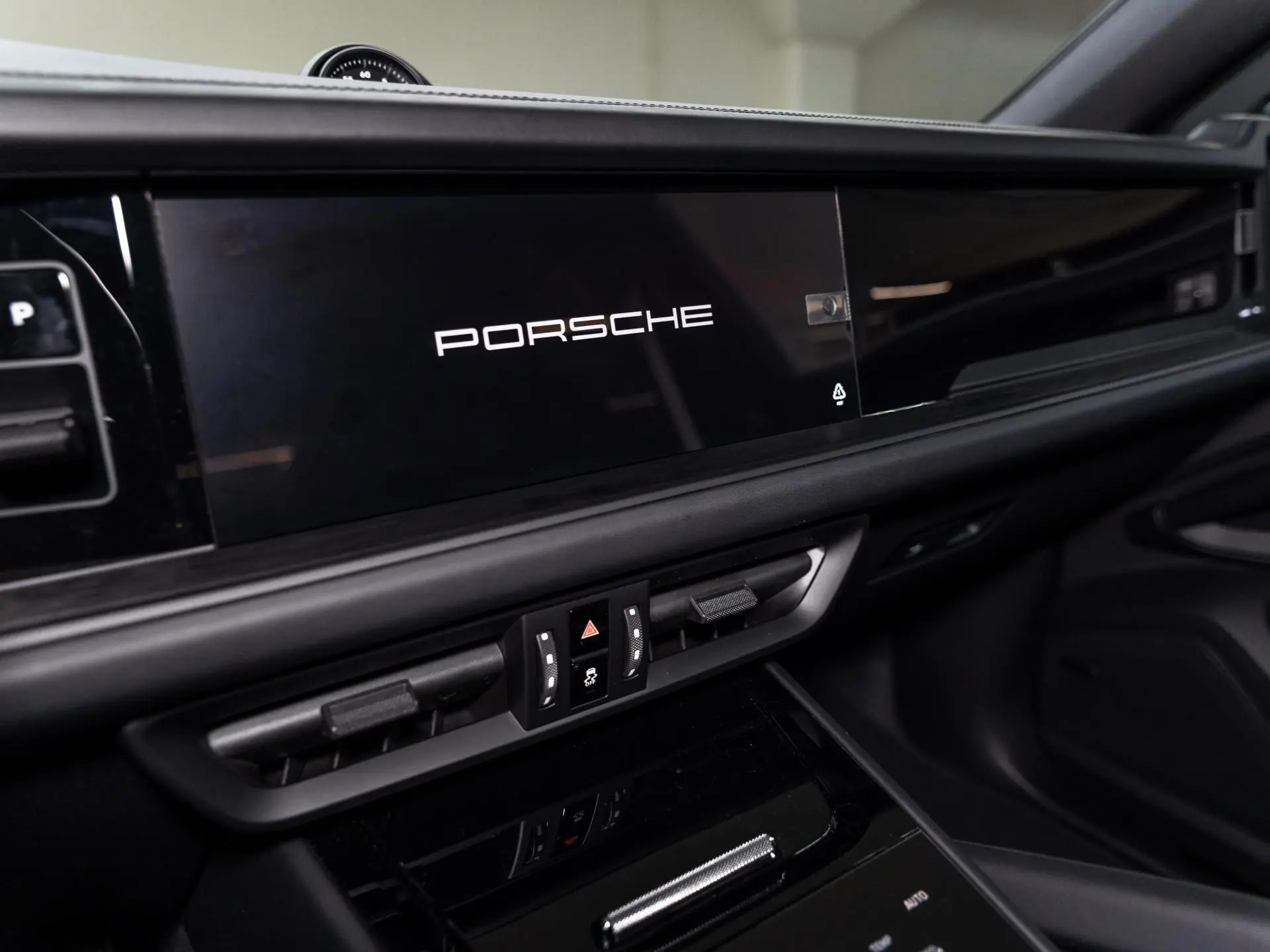 Cayenne E-Hybrid Black Edition Coupé