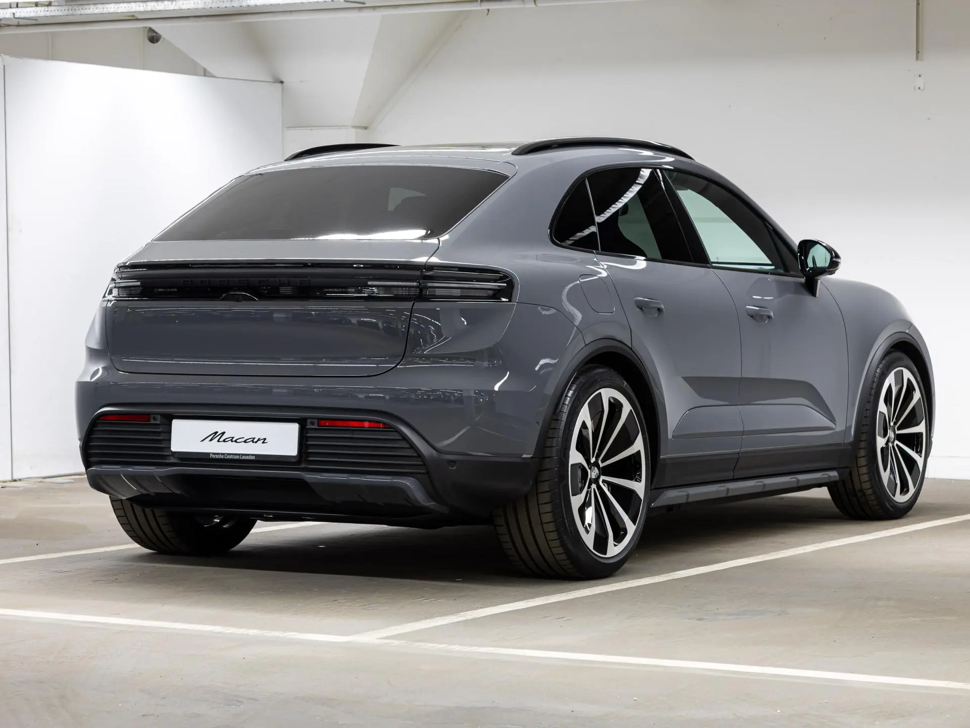 Macan 4