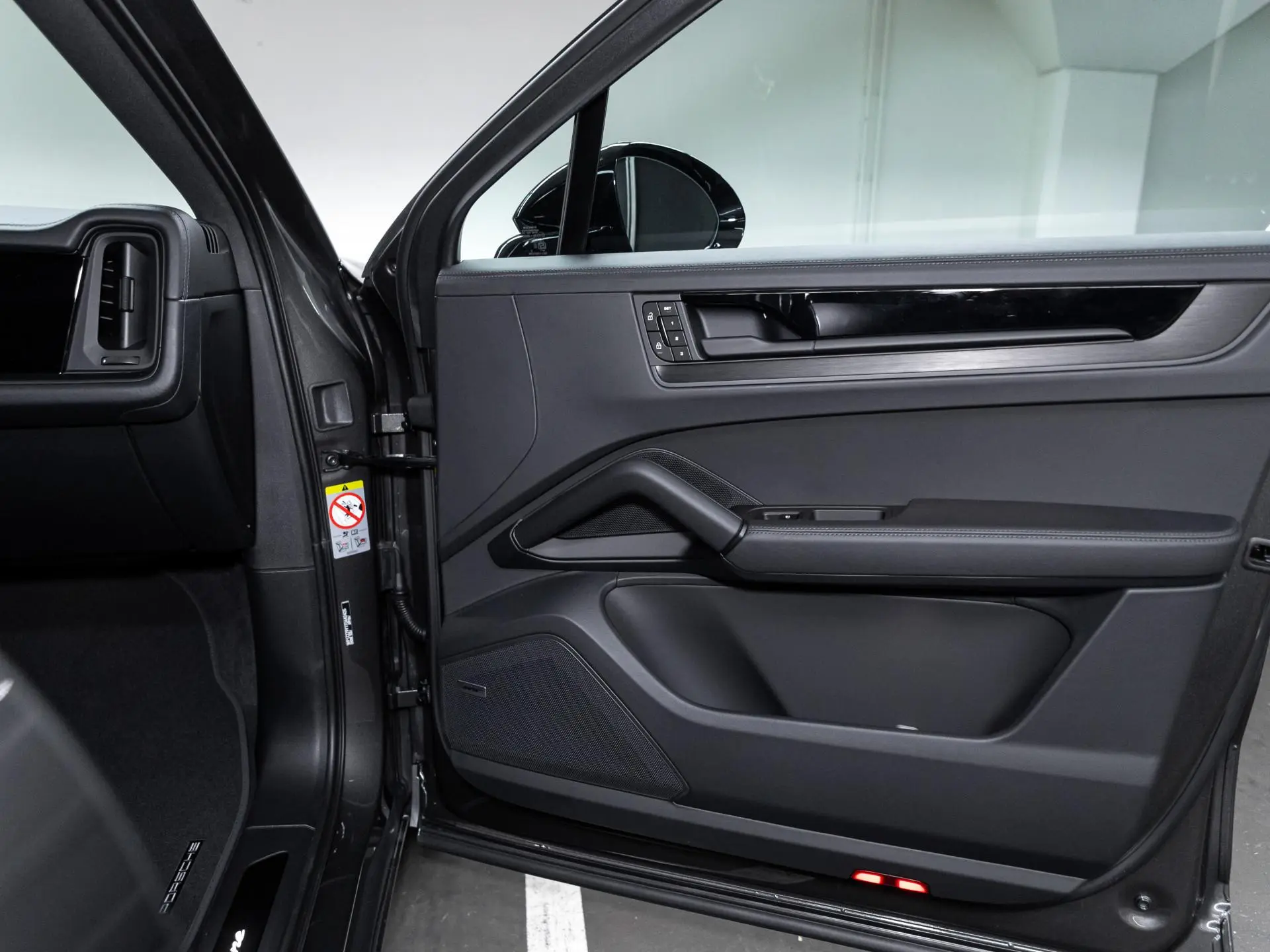 Cayenne E-Hybrid Black Edition Coupé