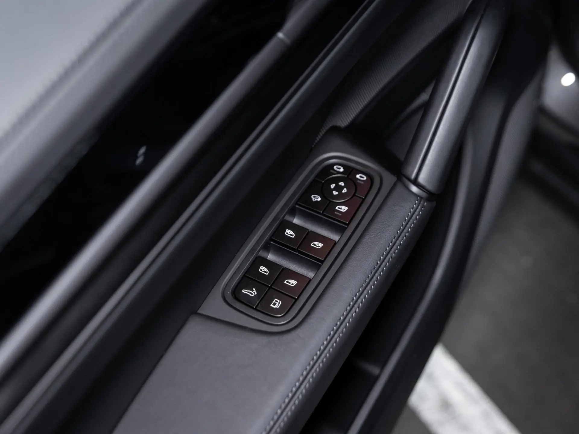 Cayenne E-Hybrid Black Edition Coupé