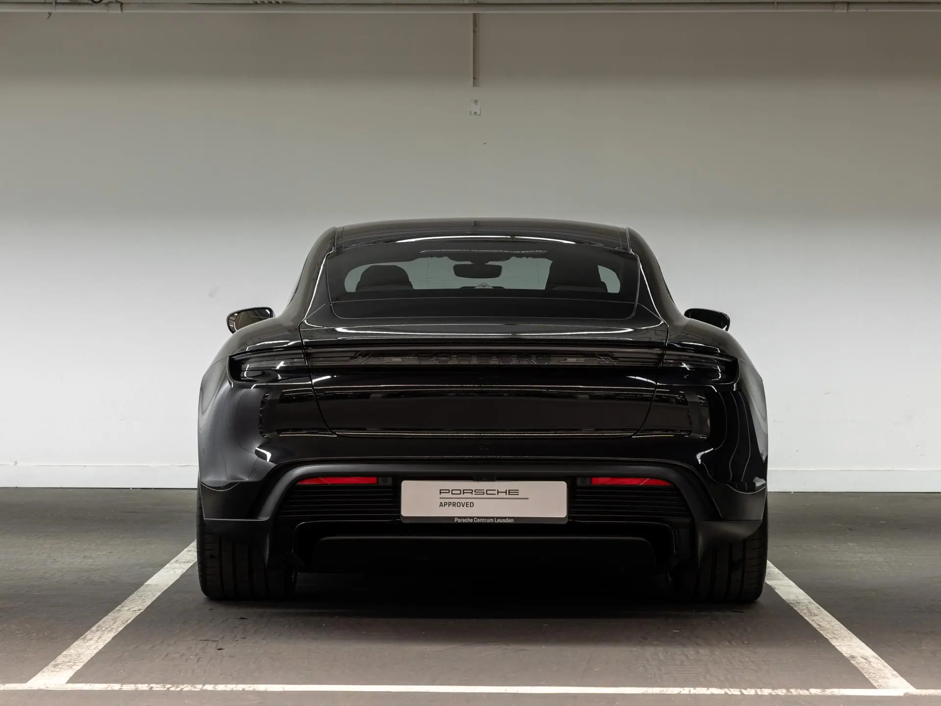 Taycan Black Edition