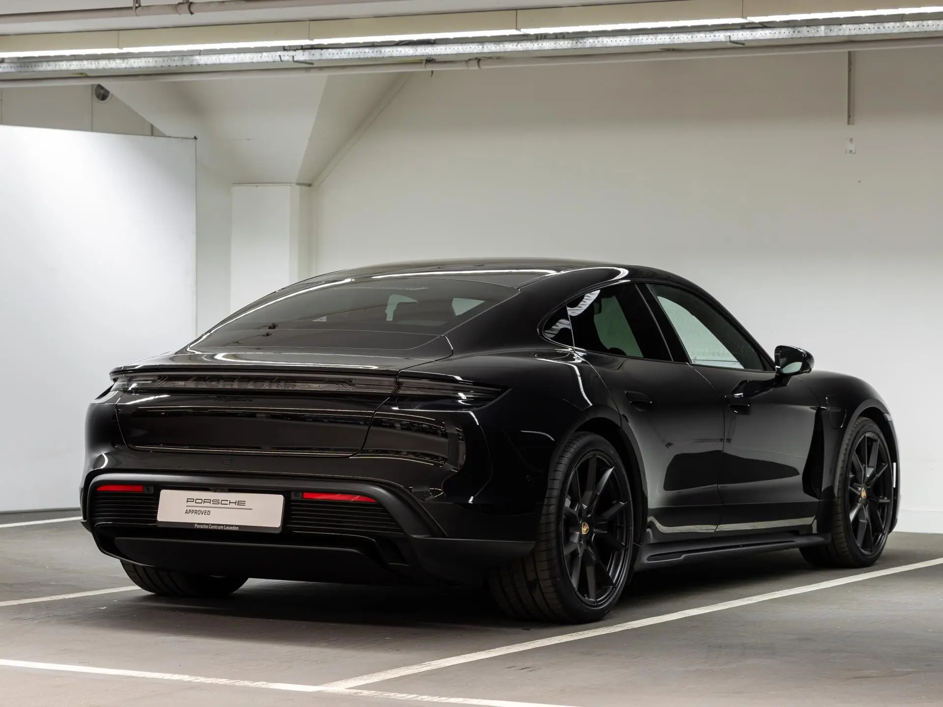 Taycan Black Edition