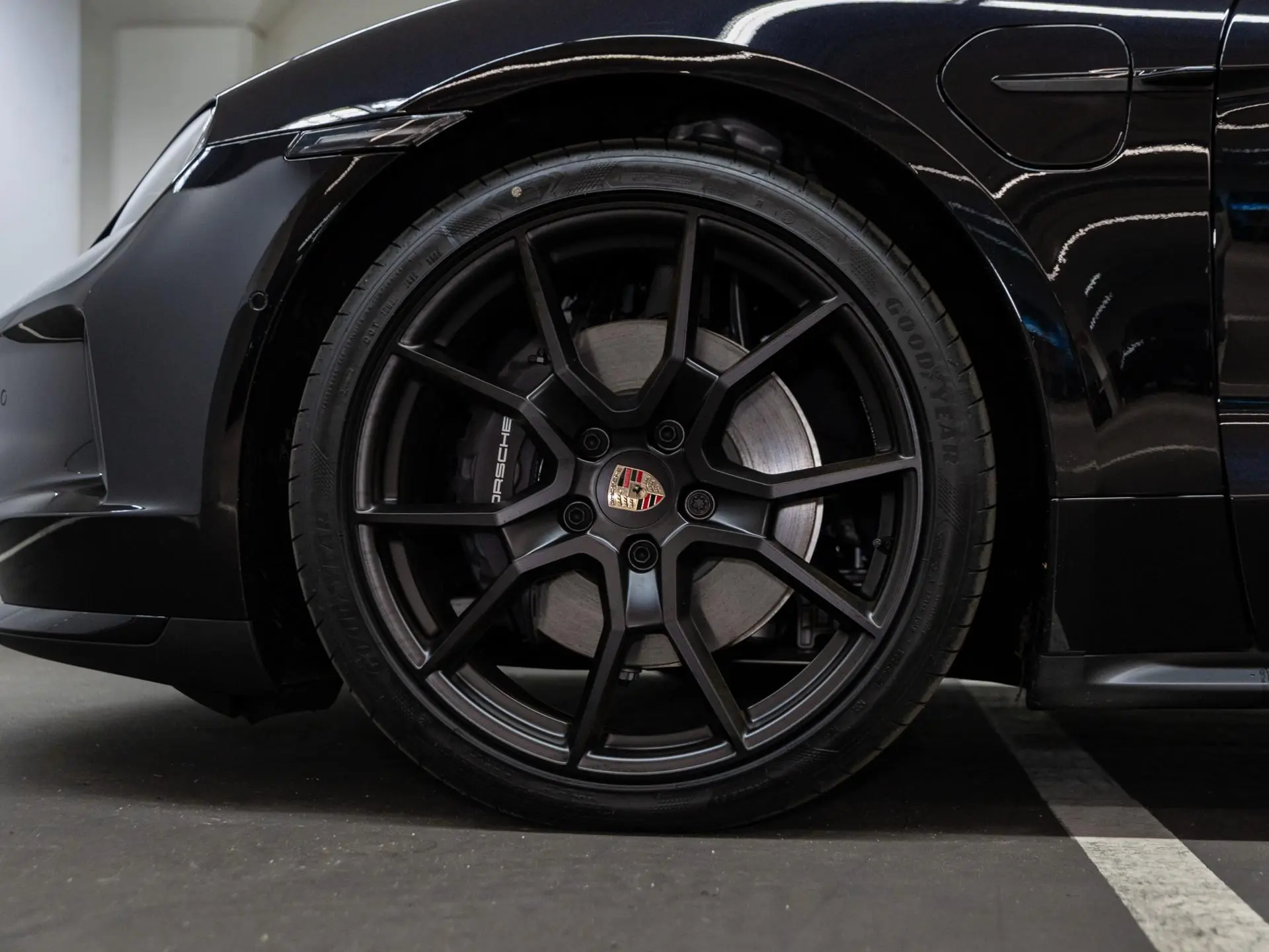 Taycan Black Edition