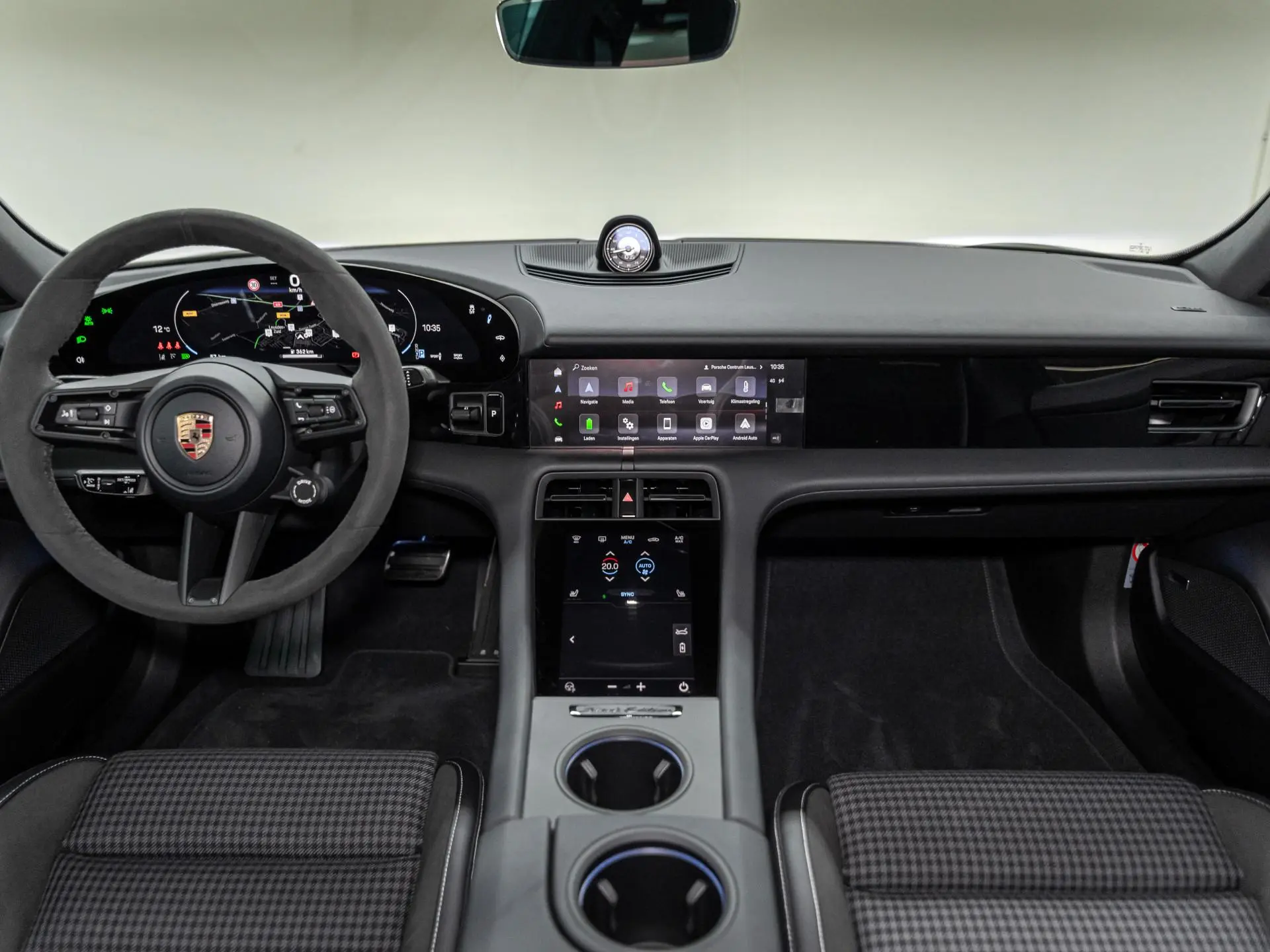 Taycan Black Edition