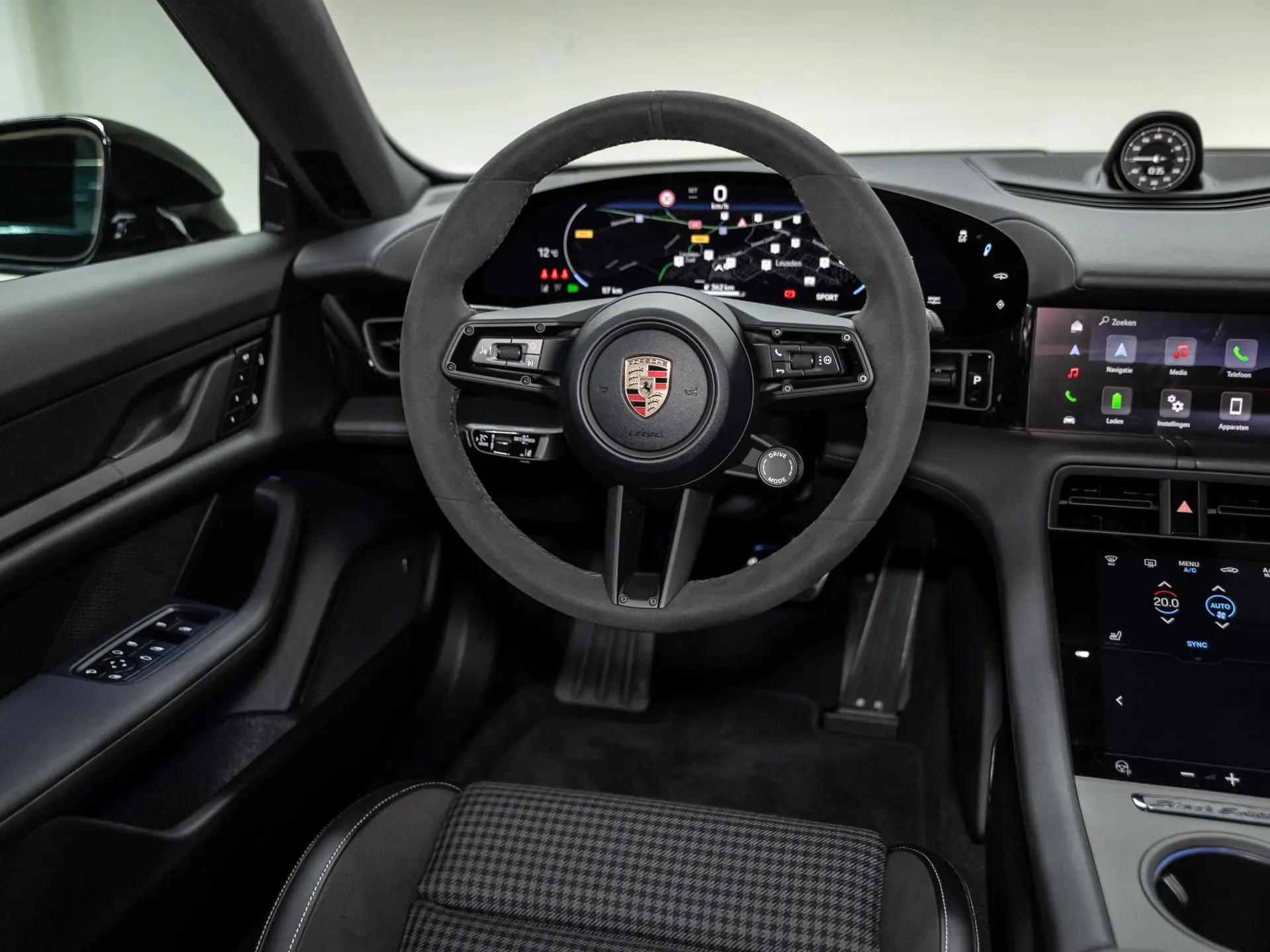 Taycan Black Edition