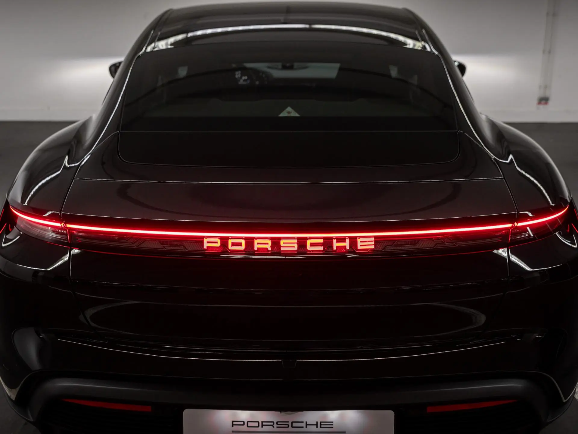 Taycan Black Edition