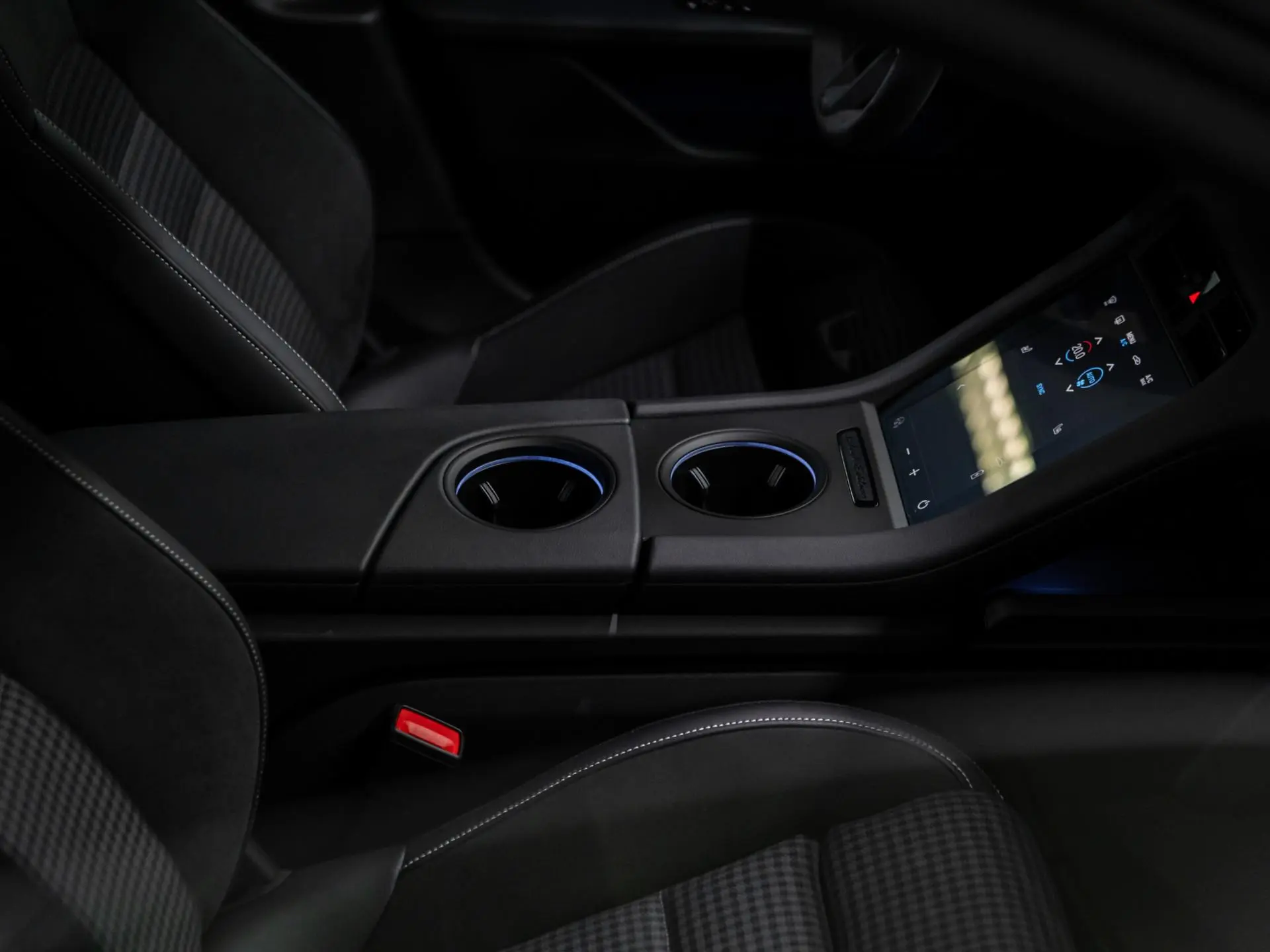 Taycan Black Edition