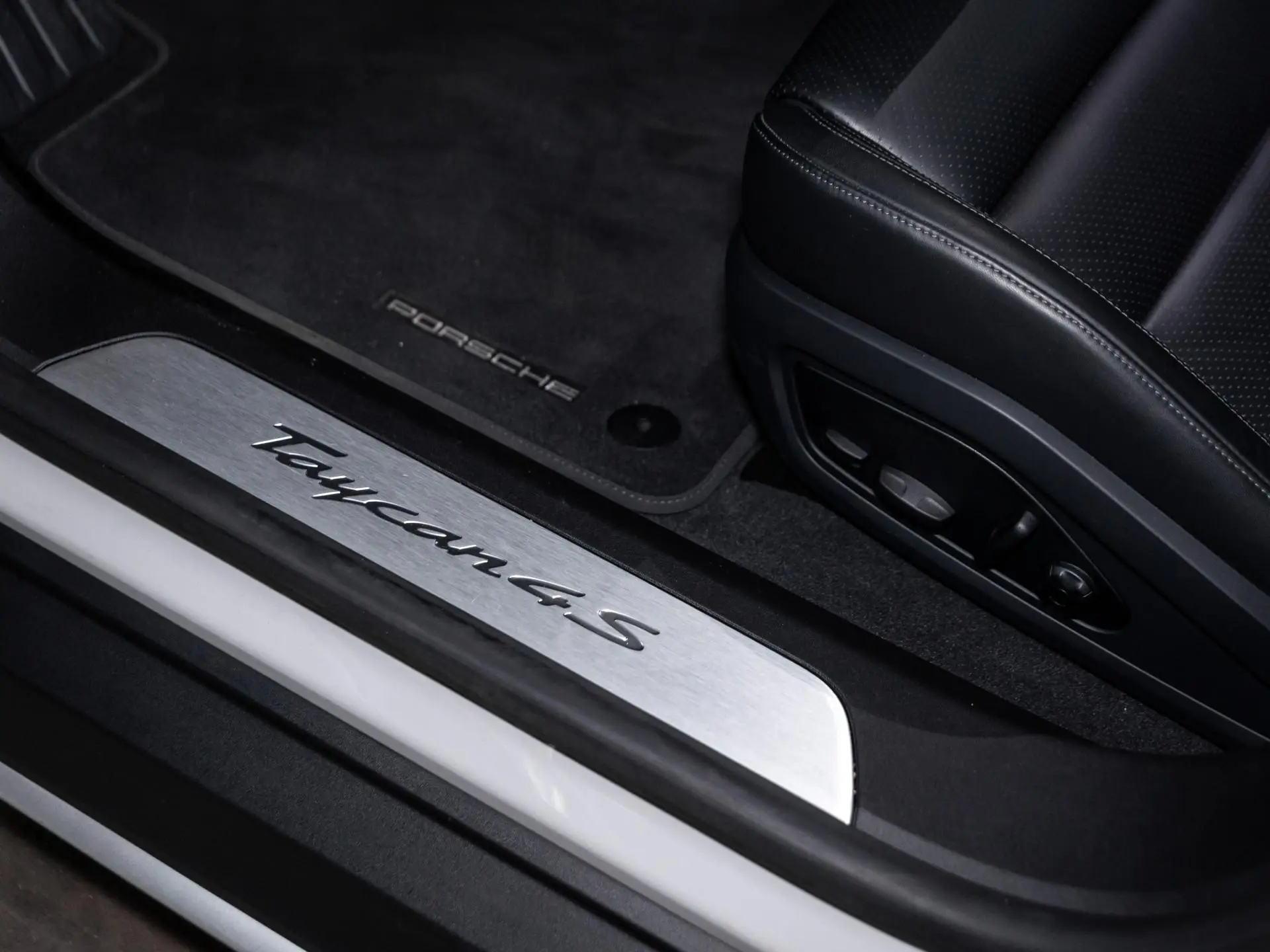 Taycan Cross Turismo 4S 105 kWh