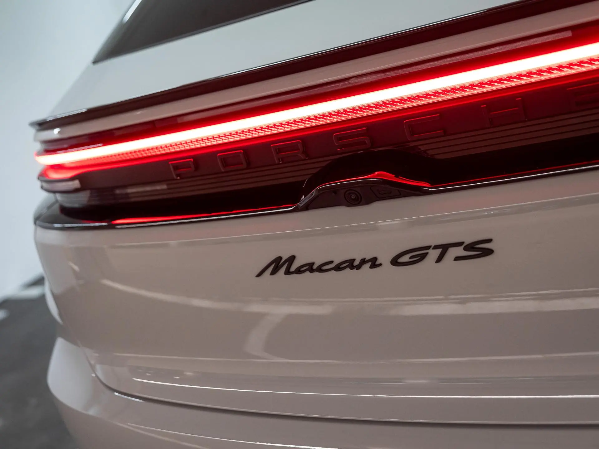 Macan GTS