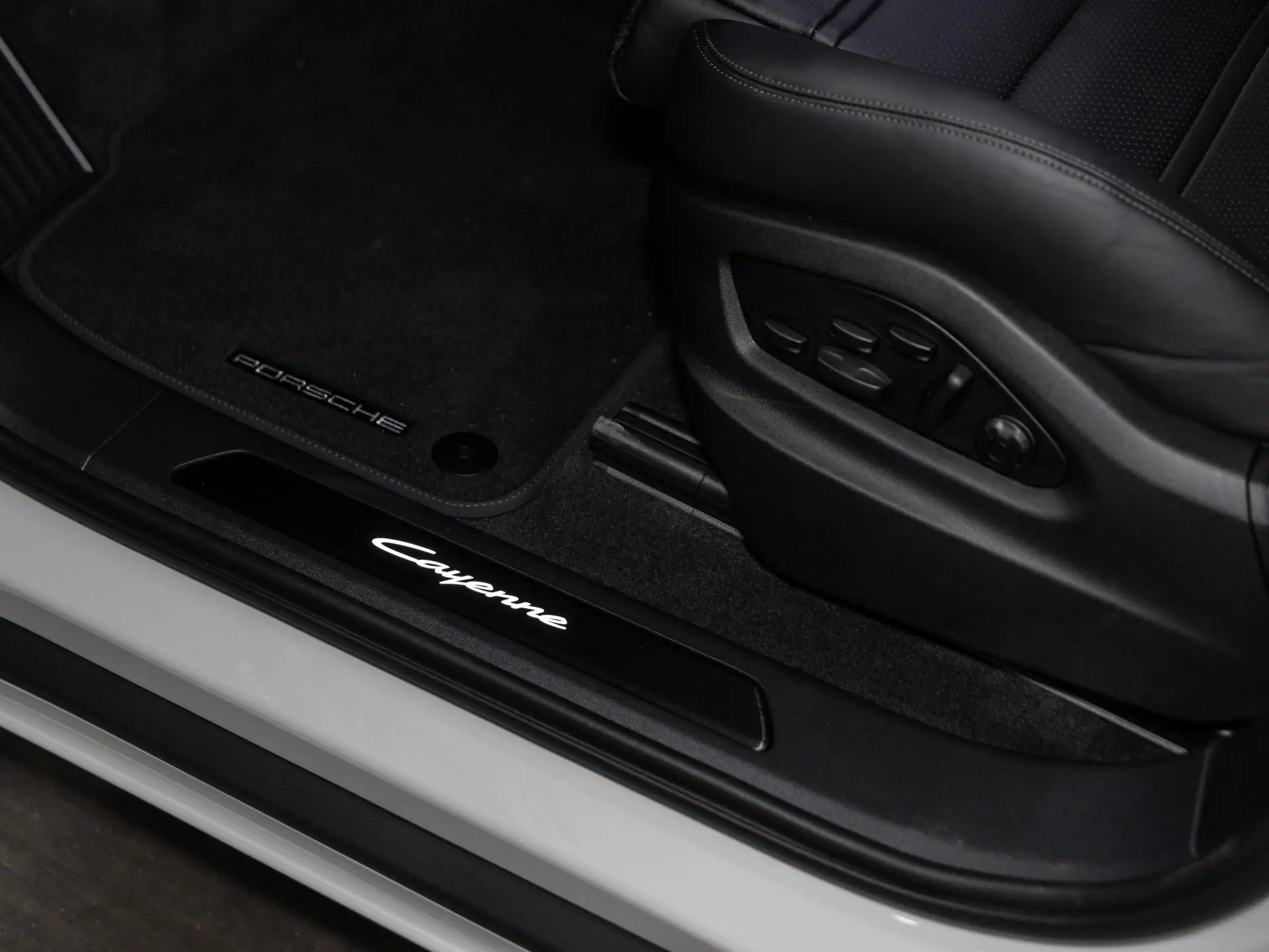 Cayenne 3.0 E-Hybrid Black Edition