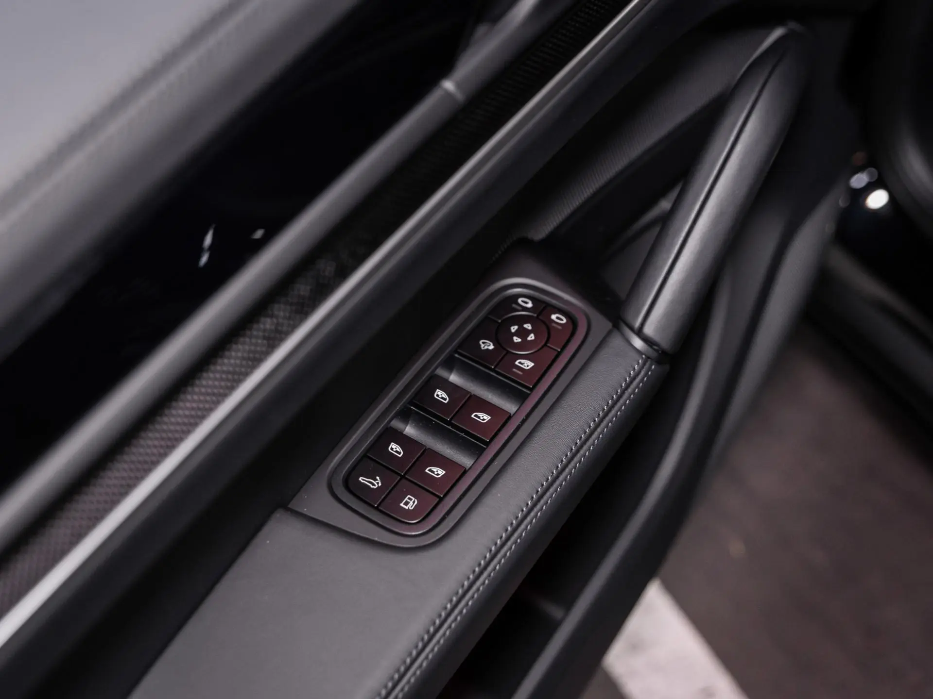 Cayenne Coupé 3.0 E-Hybrid Black Edition