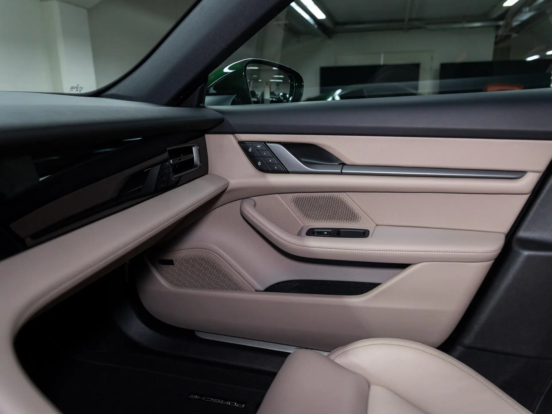 Taycan 4 Cross Turismo